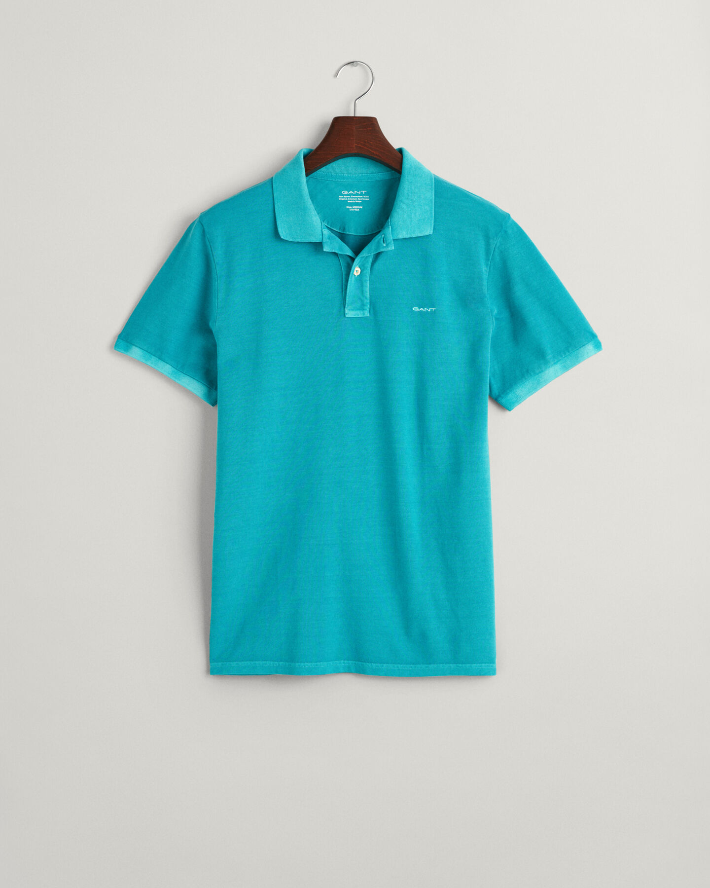 Sunfaded piqu&eacute; poloshirt