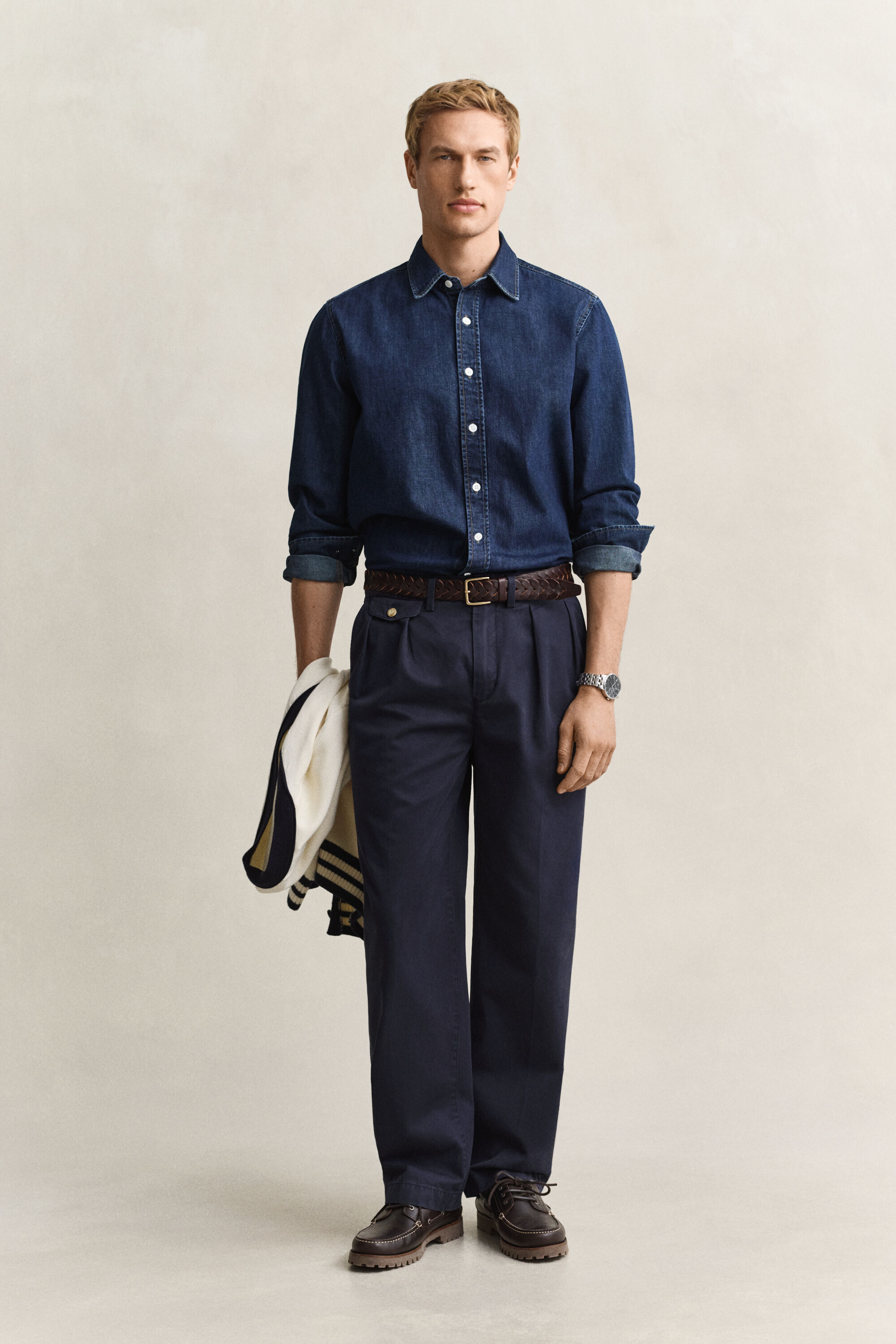 Pantalon chino en sergé de coton