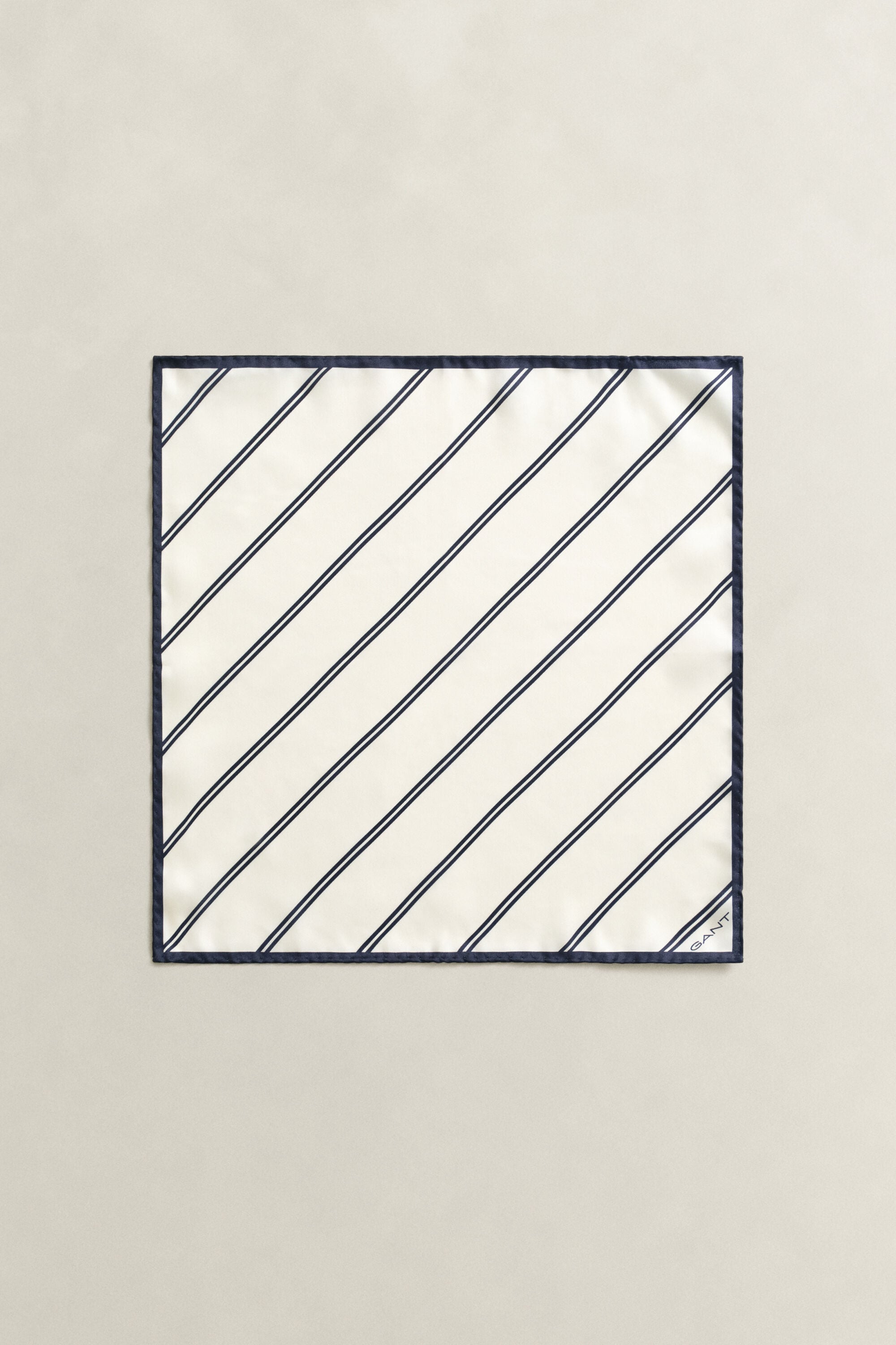 Pochette à rayures