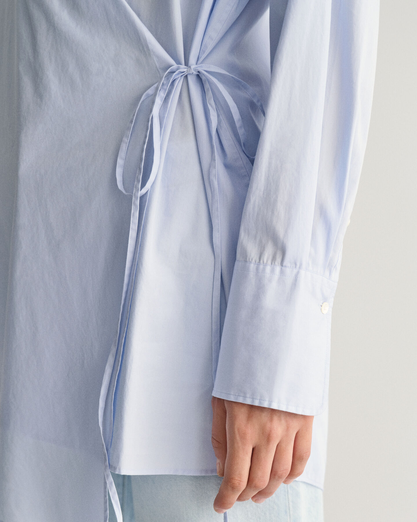 Chemise ultra-ample &agrave; fermeture crois&eacute;e