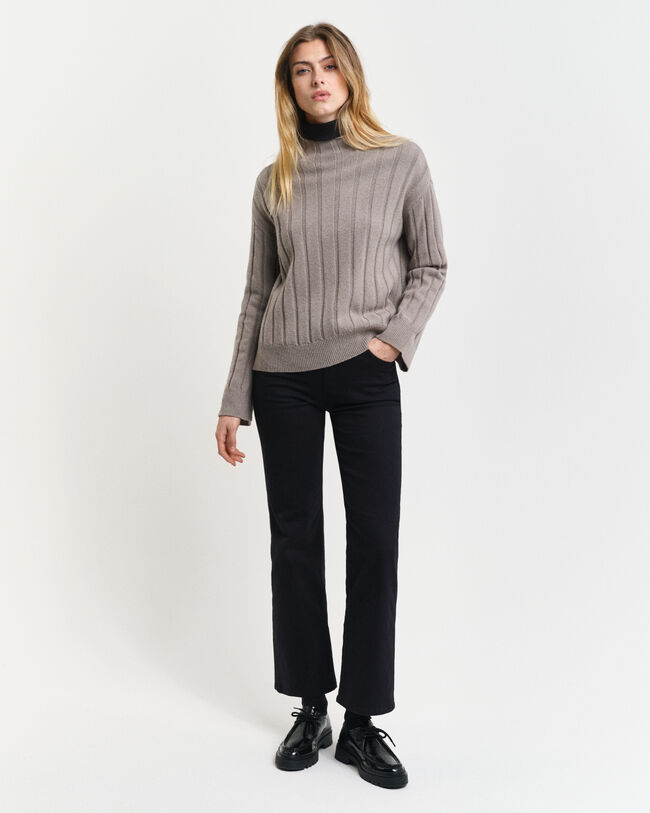 Pull col droit en laine &agrave; c&ocirc;tes larges