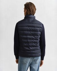 Lichte donsbodywarmer