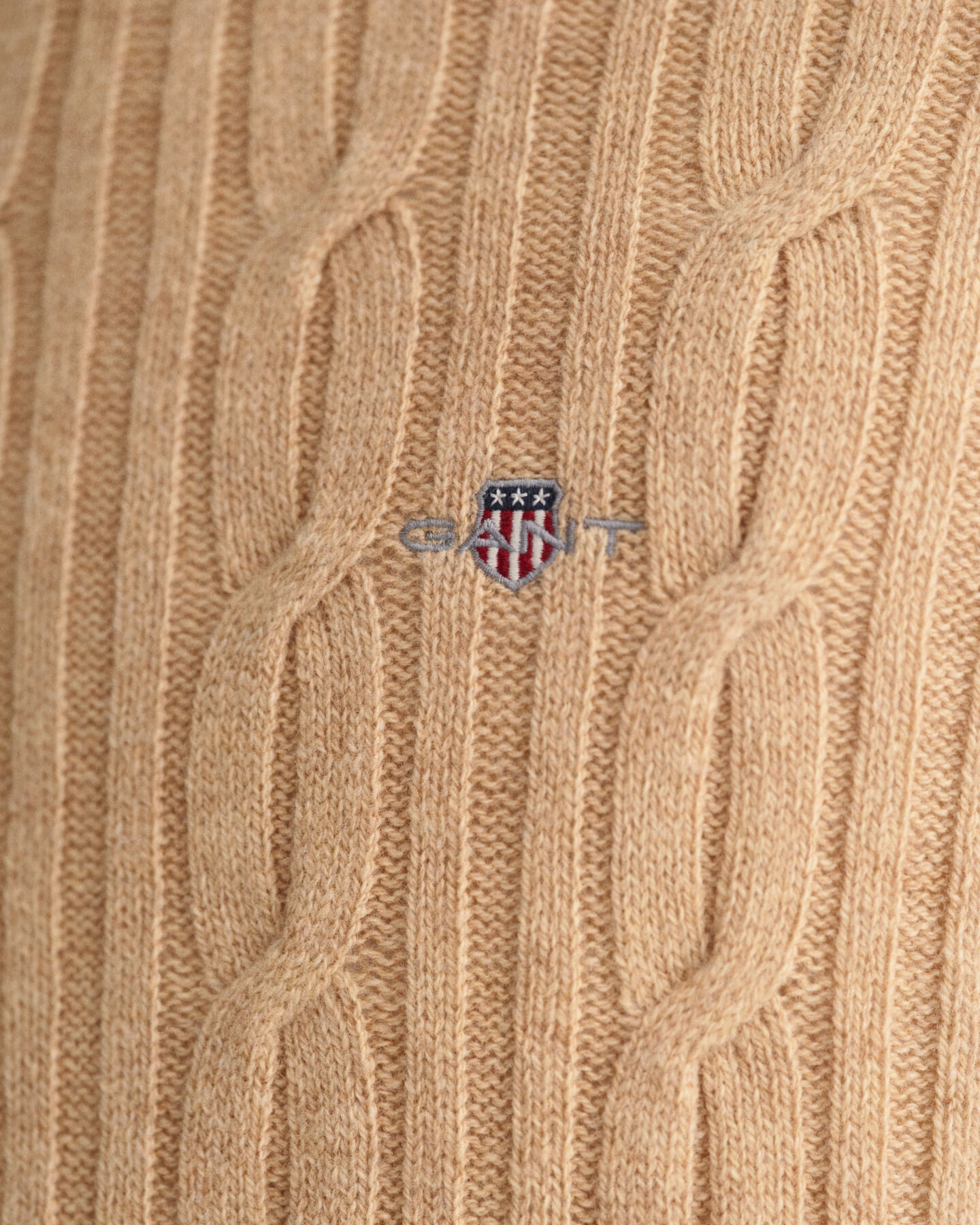 Pull ras du cou en maille torsadée en laine d'agneau