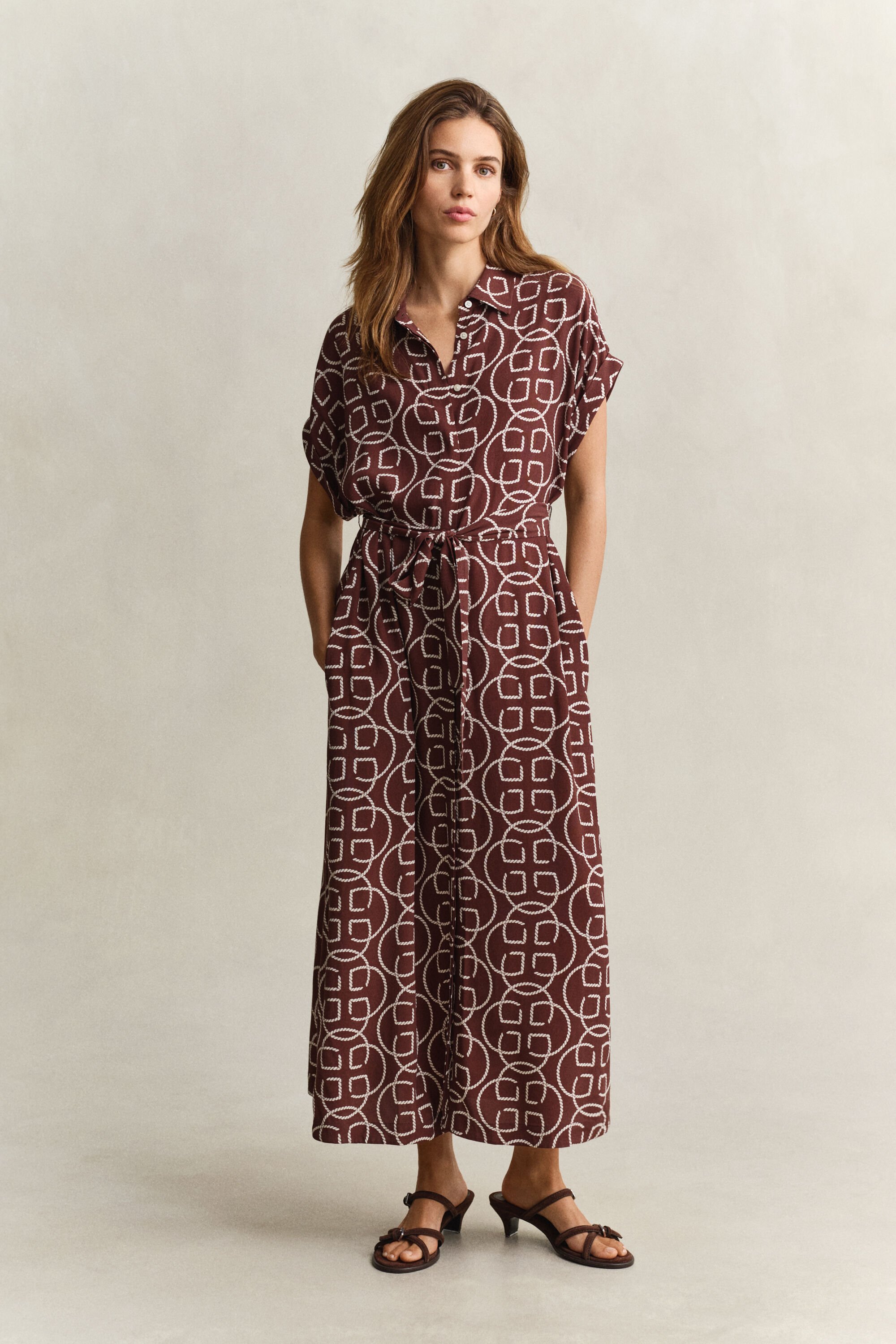 Robe à mancherons monogramme