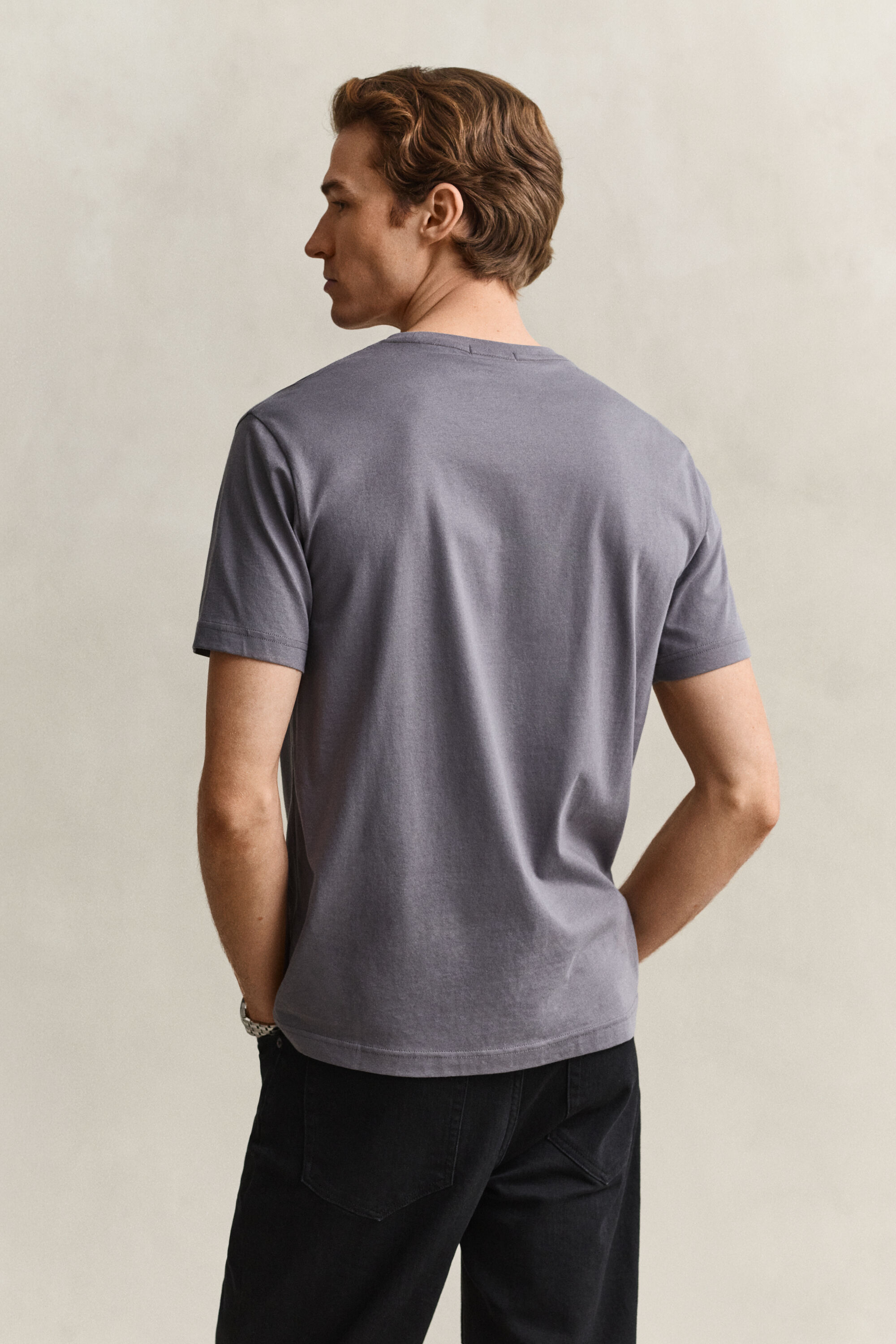 T-shirt coupe regular avec écusson
