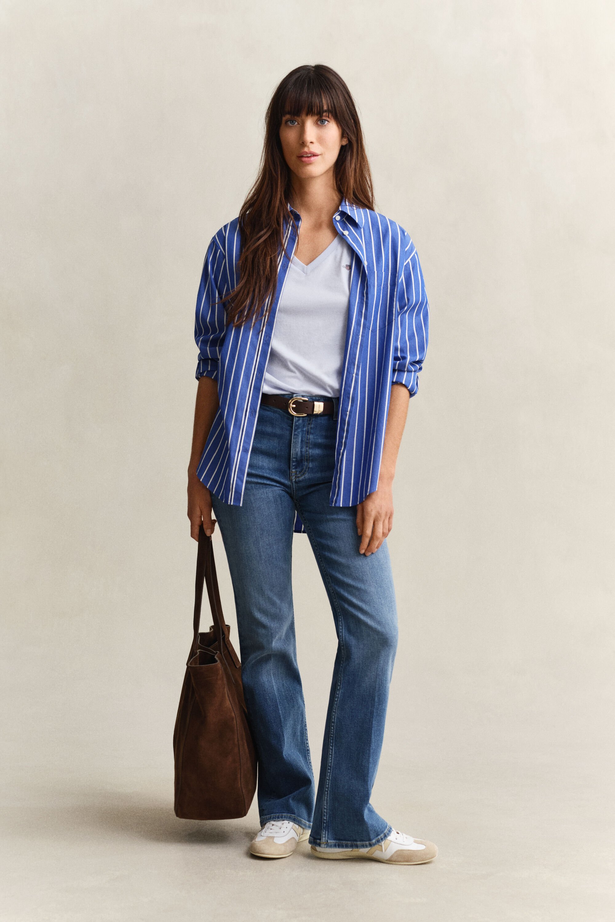 Shield T-shirt met V-hals