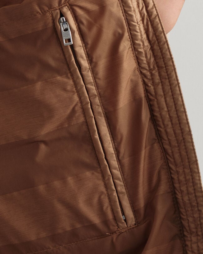 Lichte donsbodywarmer