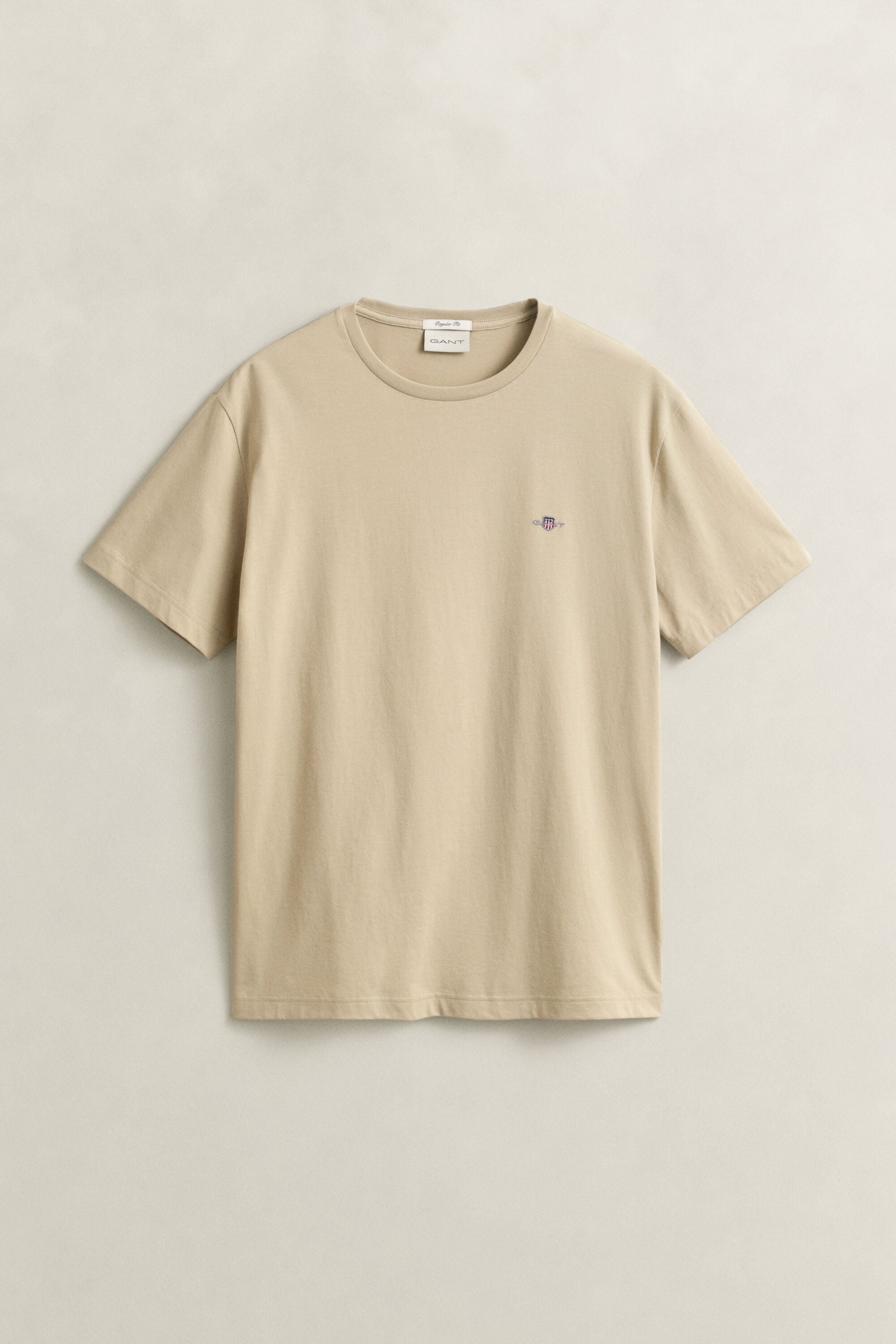T-shirt coupe regular avec écusson