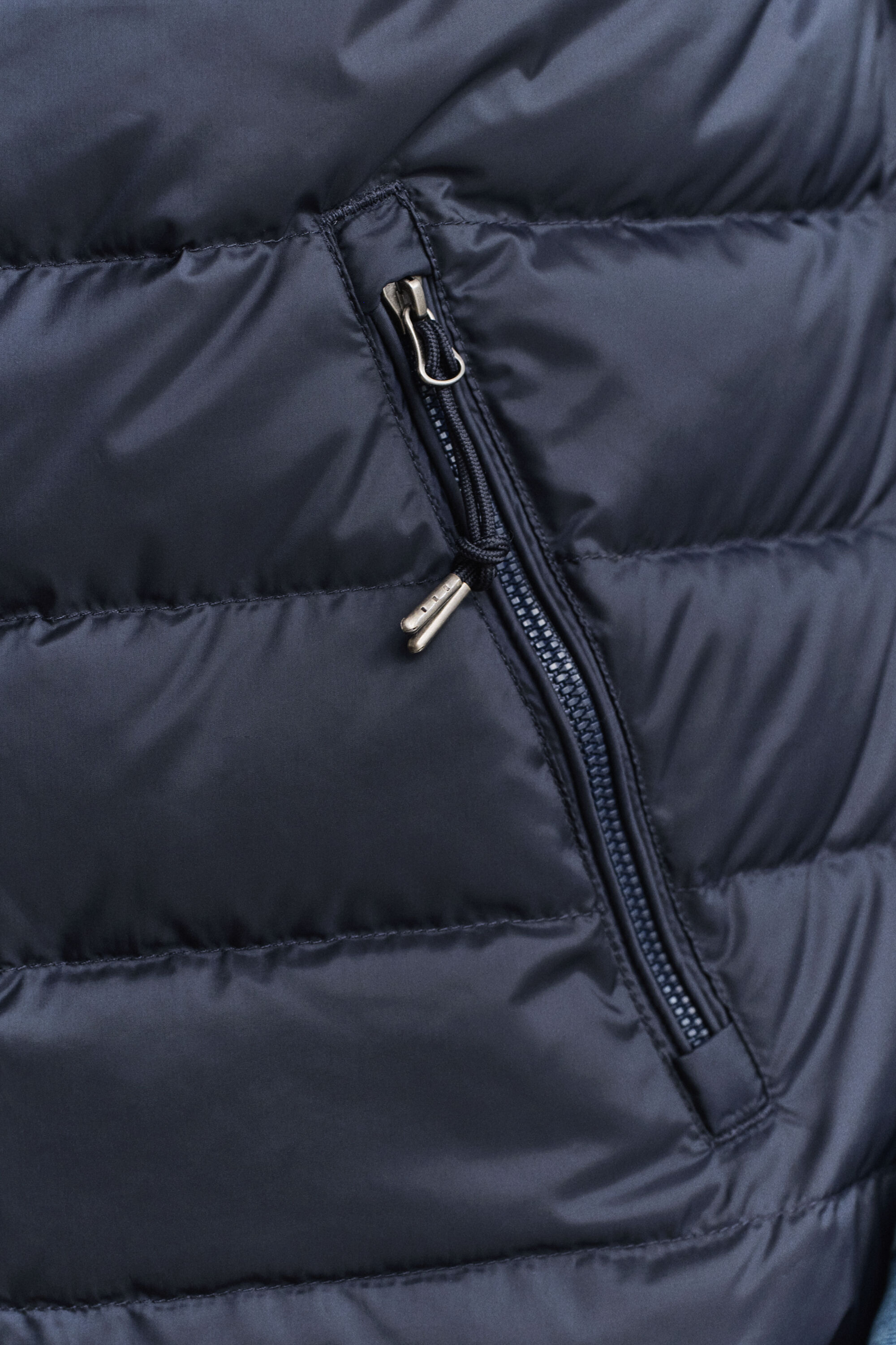 Lichte donsbodywarmer