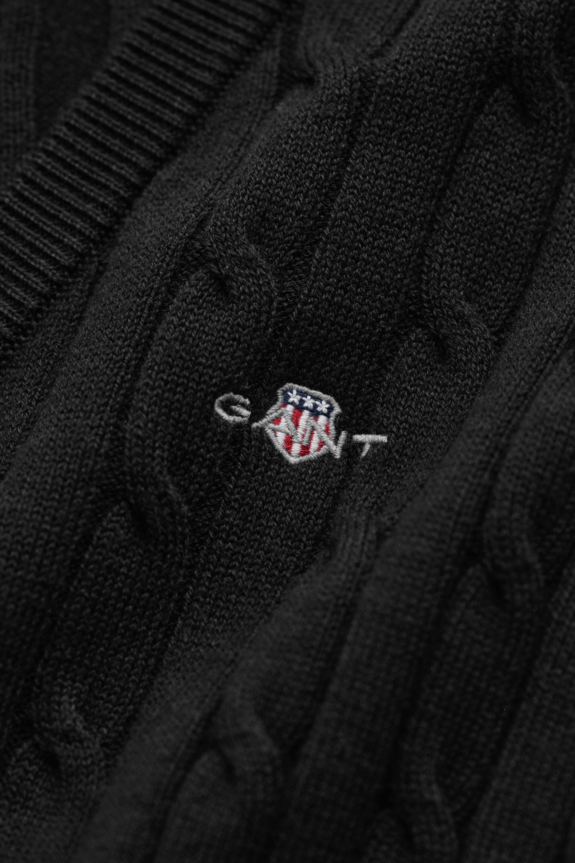 Pull en maille torsadée classique