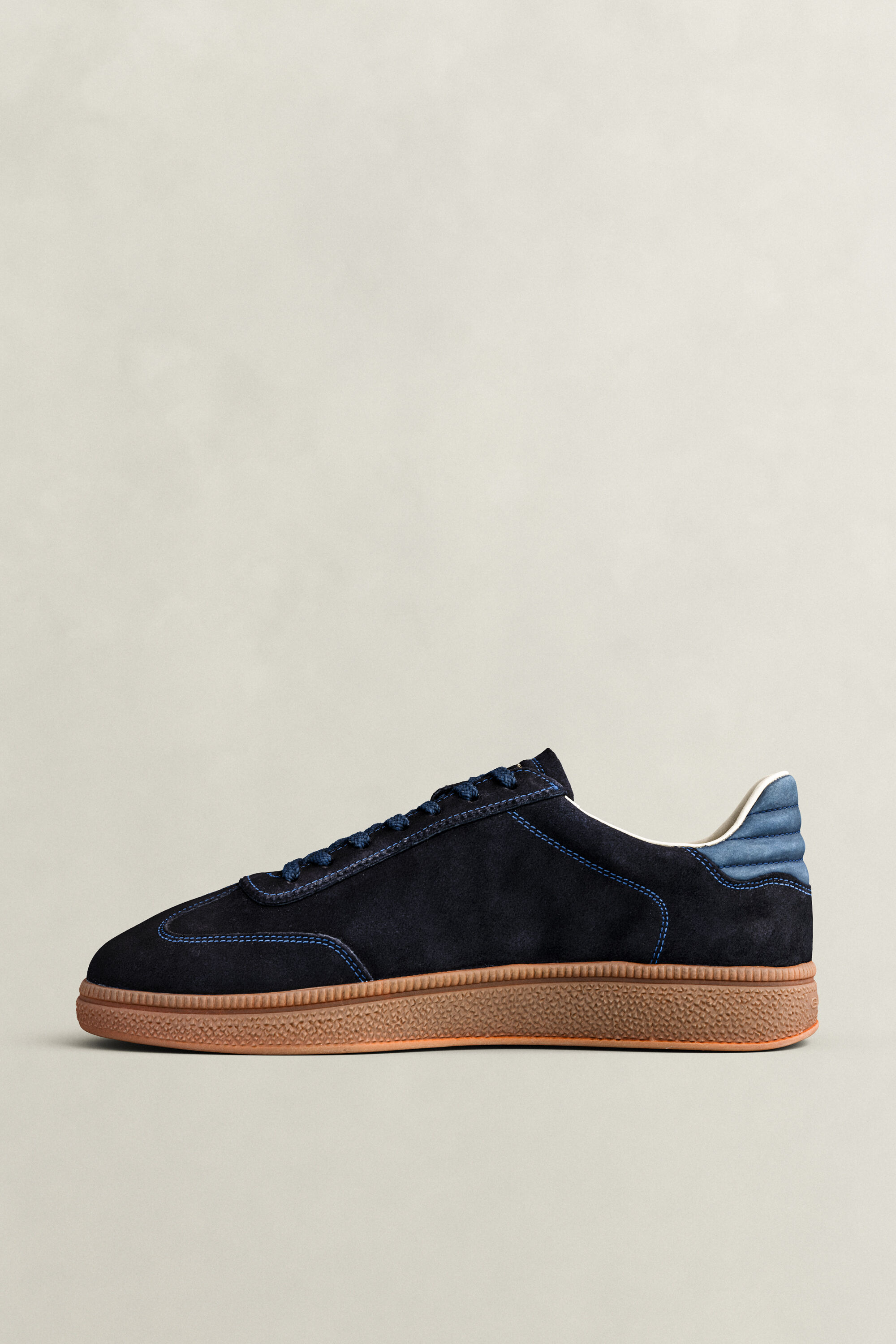 Baskets en daim Cuzmo
