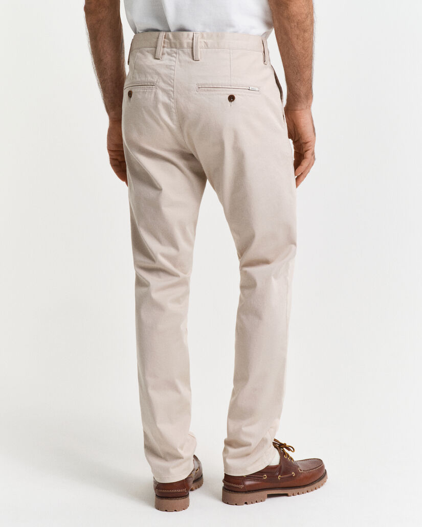 Pantalon chino coupe slim en sergé