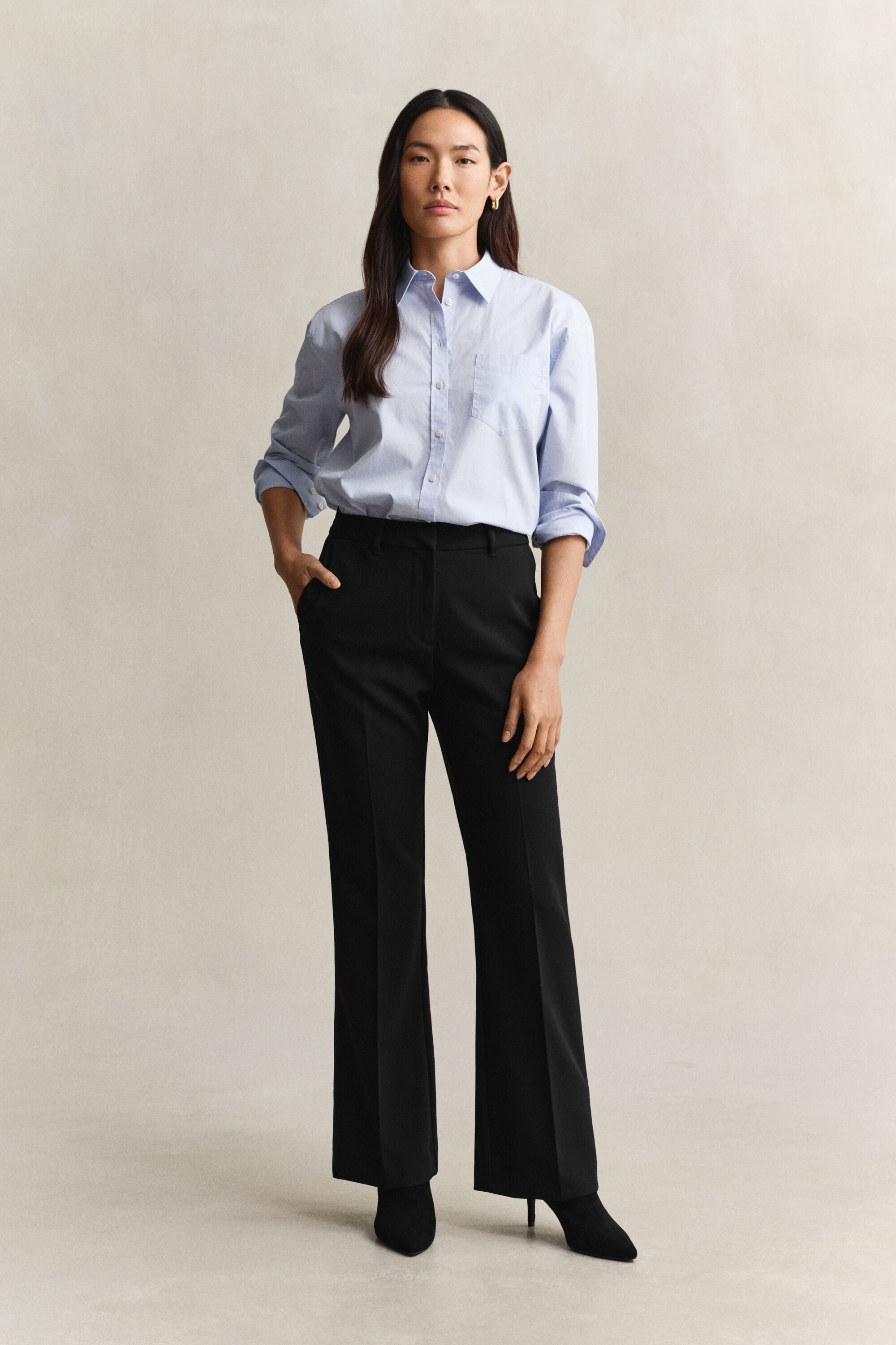 Nette nauwsluitende flared broek