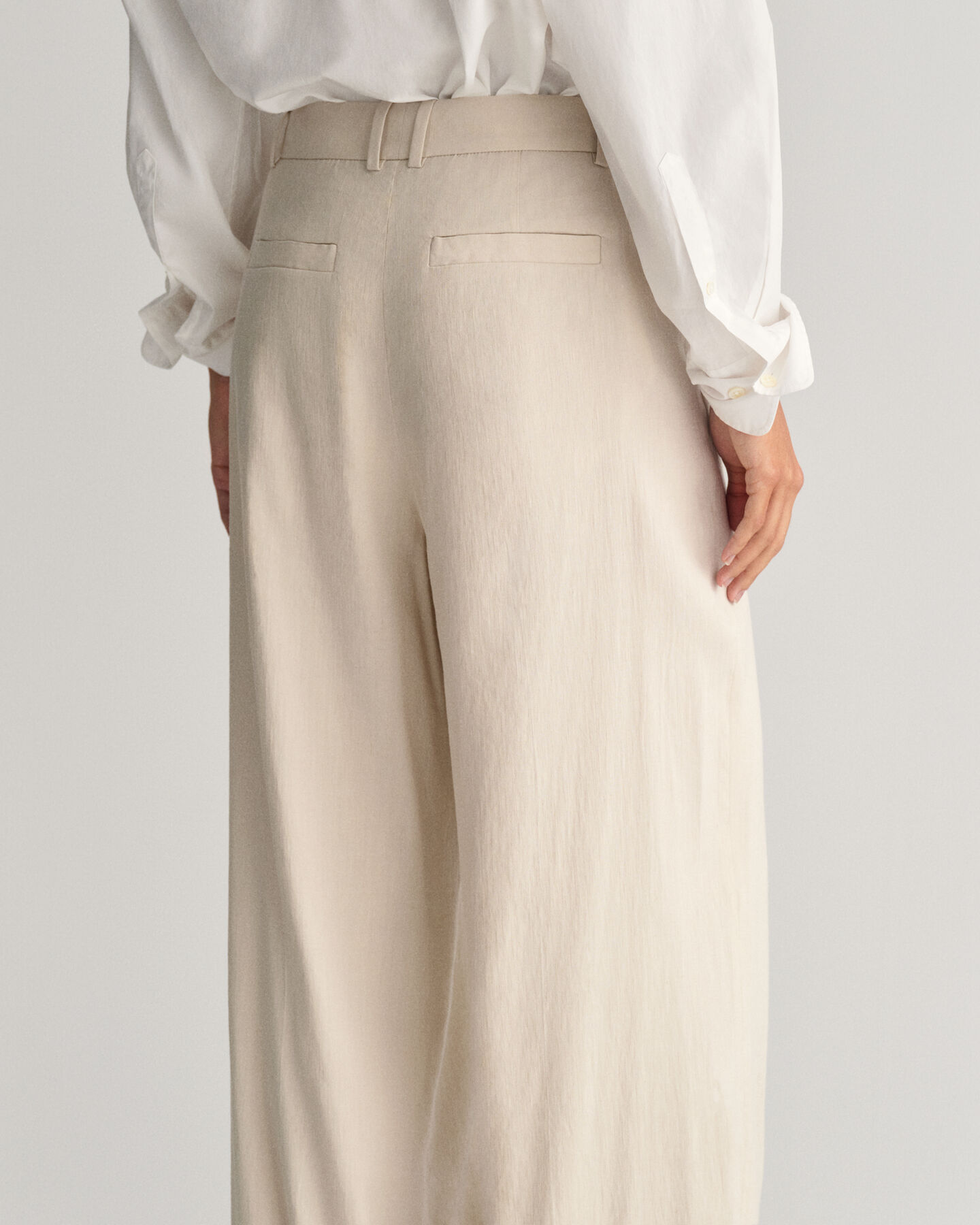 Relaxed Fit getailleerde broek van stretchlinnen