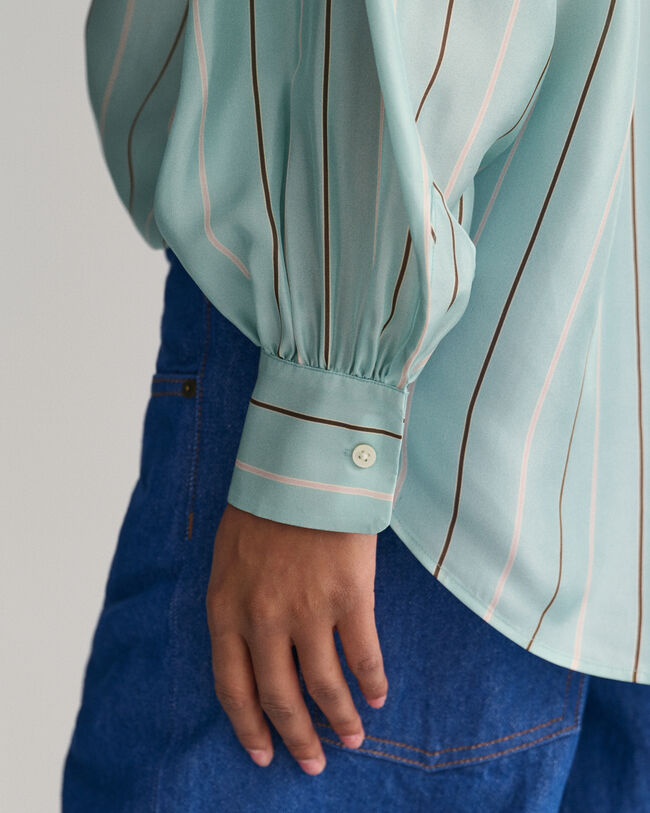 Gestreepte zijden strikblouse