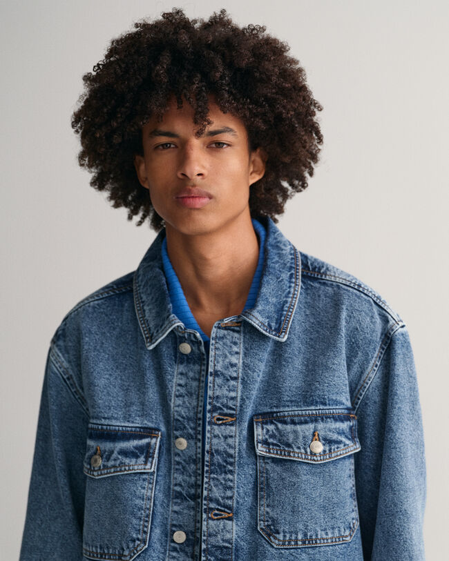 Surchemise en denim teinte en pi&egrave;ce