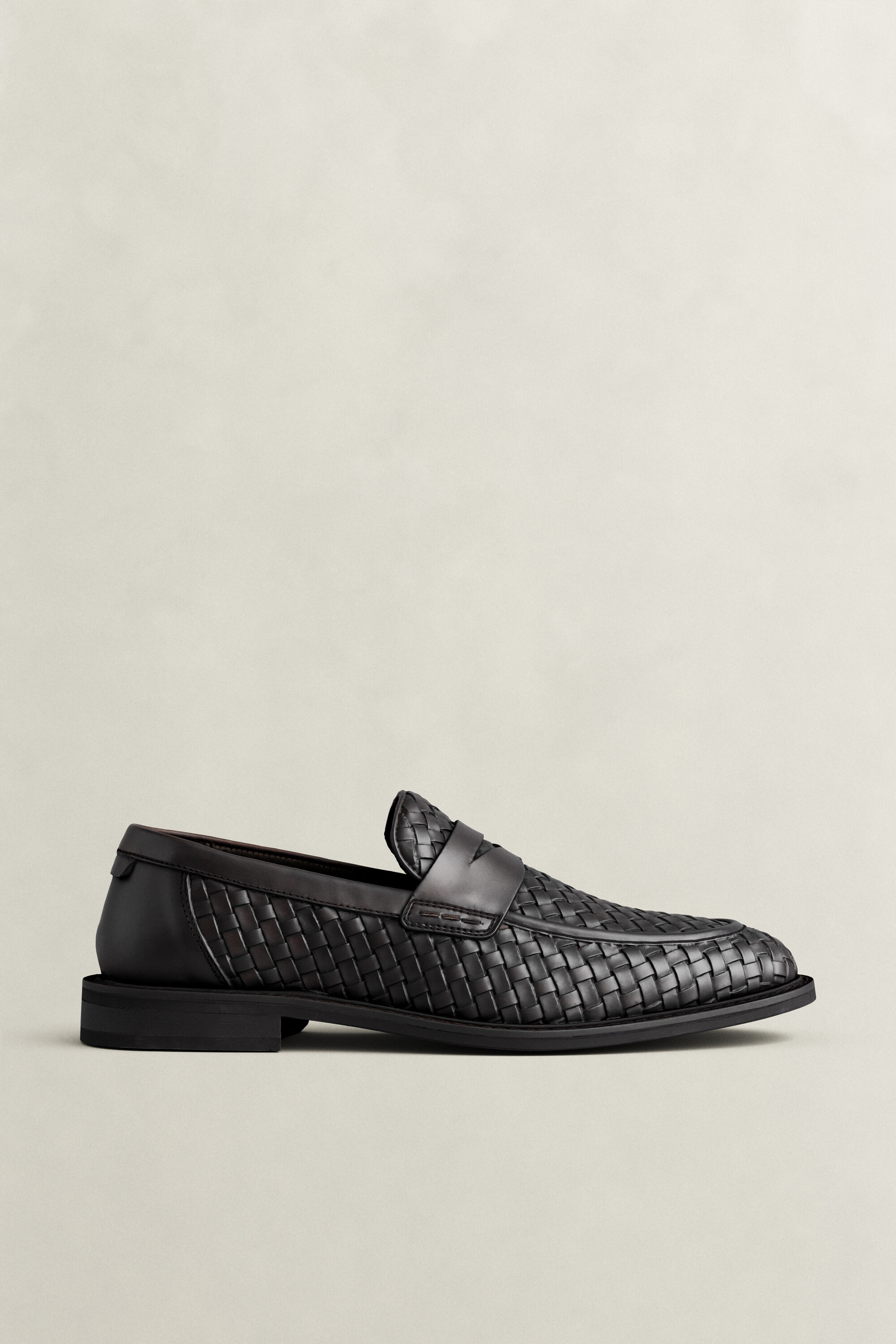Lozham loafers met vetersluiting