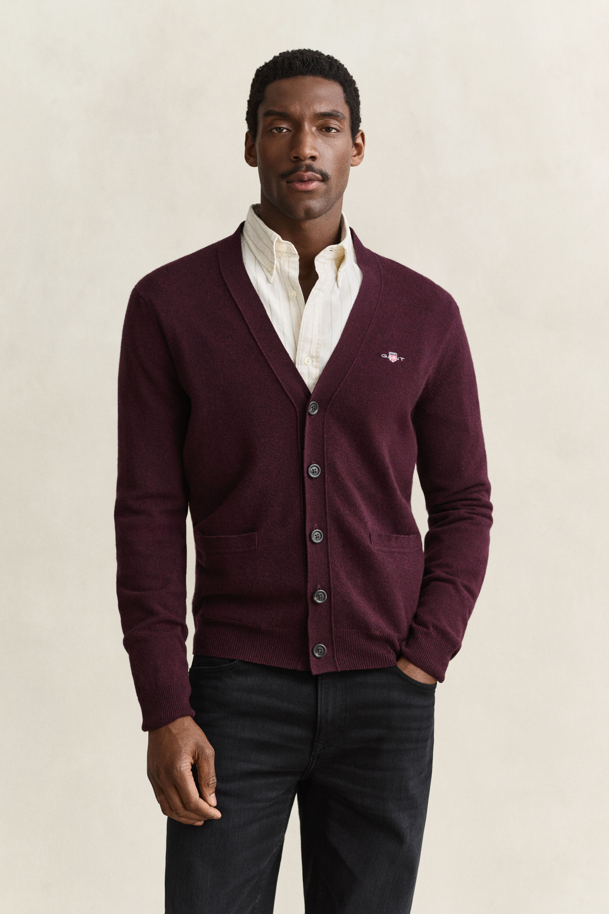 Cardigan col V en laine d’agneau