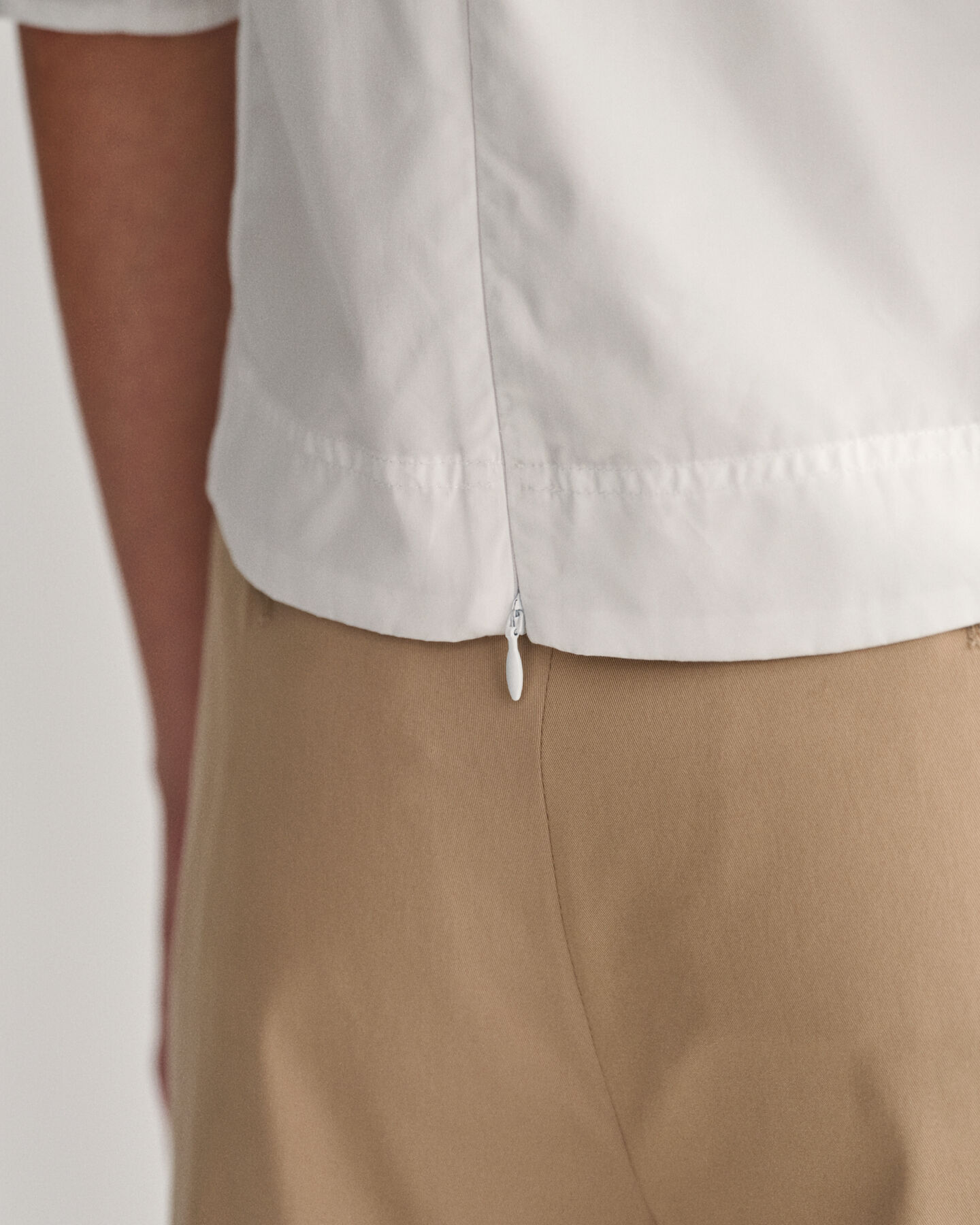 Top met V-hals en ballonmouwen