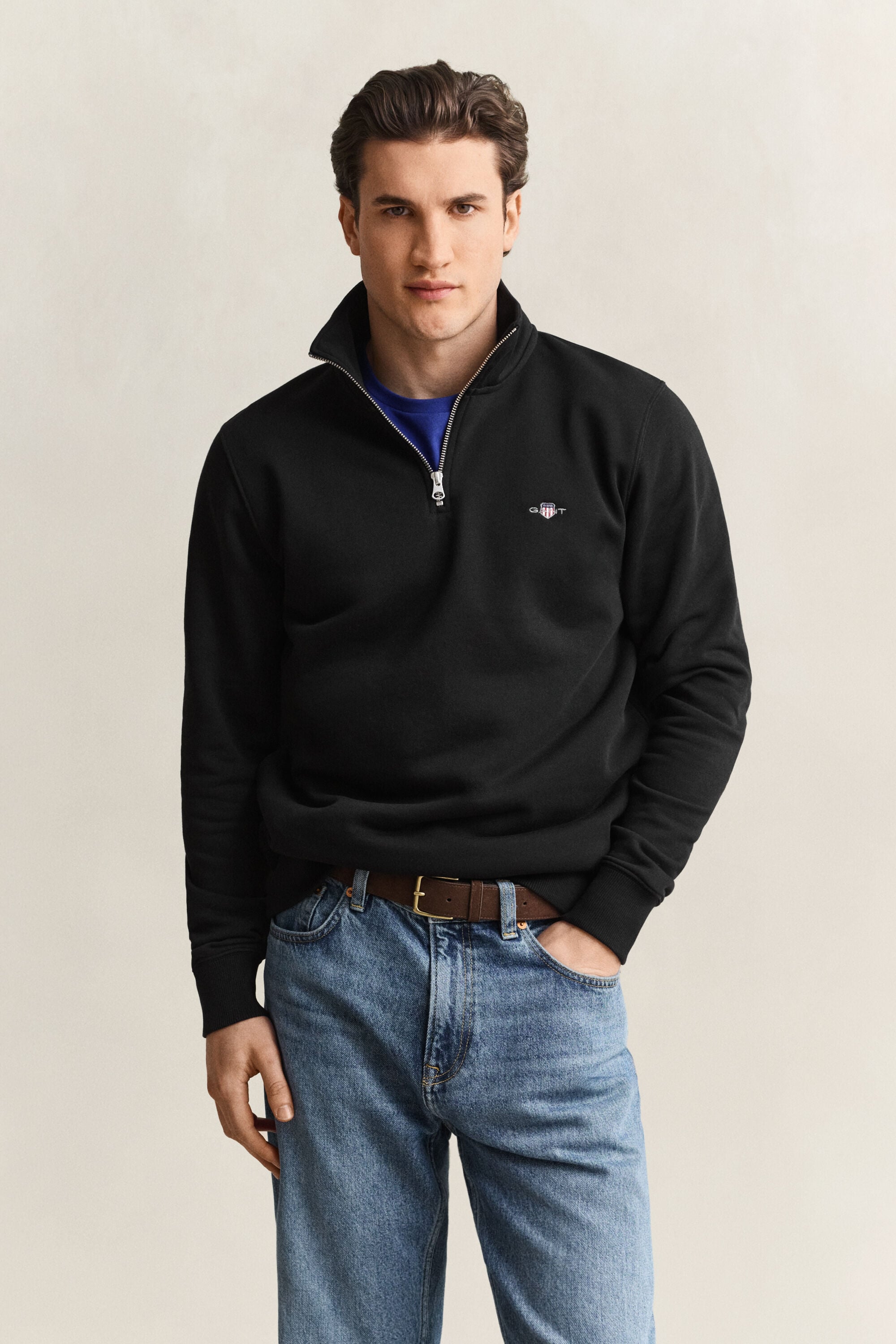 Sweat-shirt à demi-zip avec écusson
