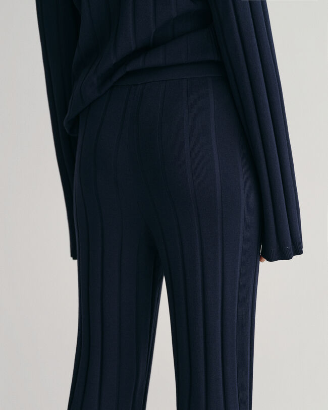 Pantalon en maille c&ocirc;tel&eacute;e