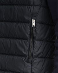 Lichte donsbodywarmer