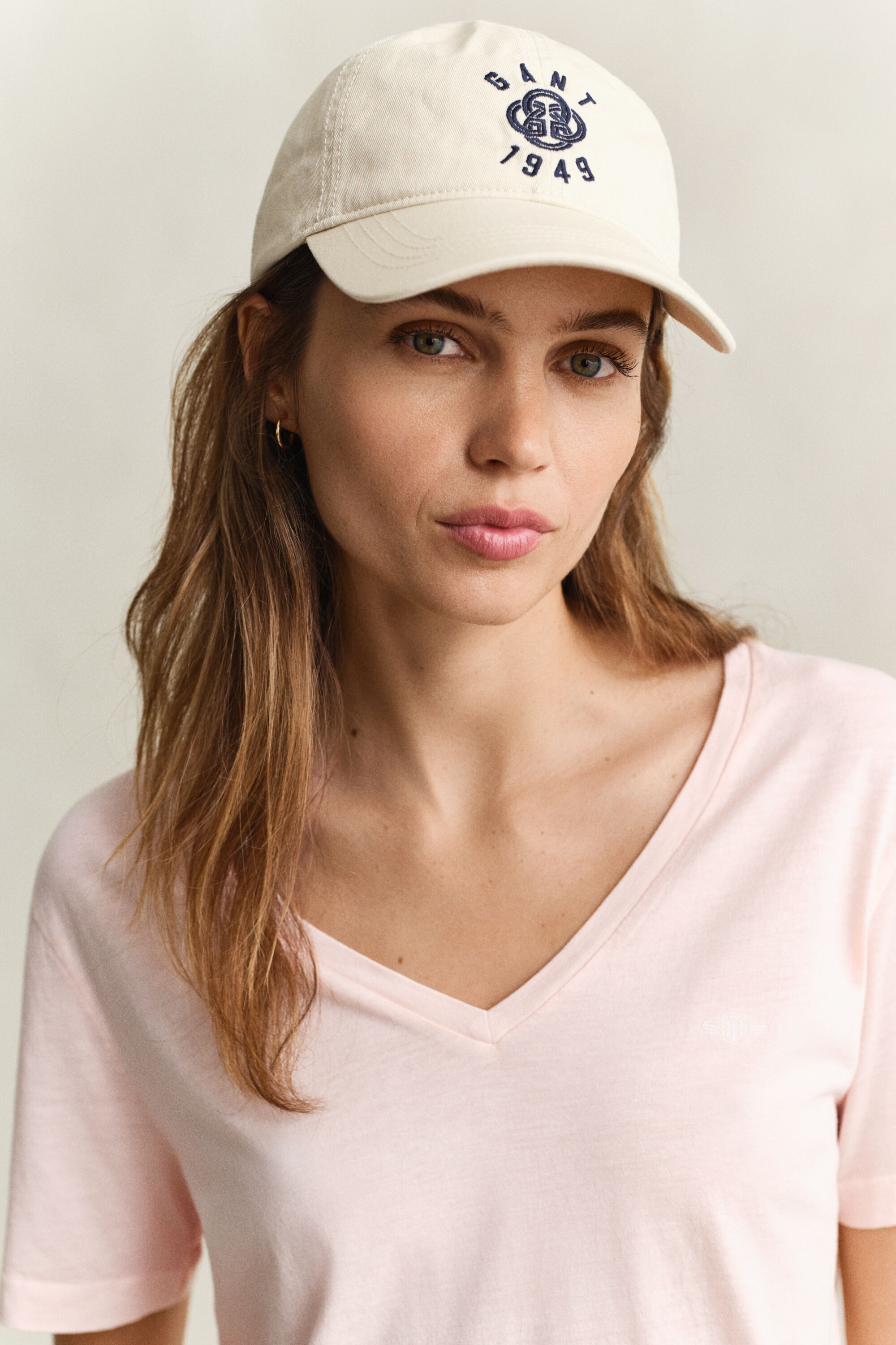 Verwassen Shield T-shirt met V-hals