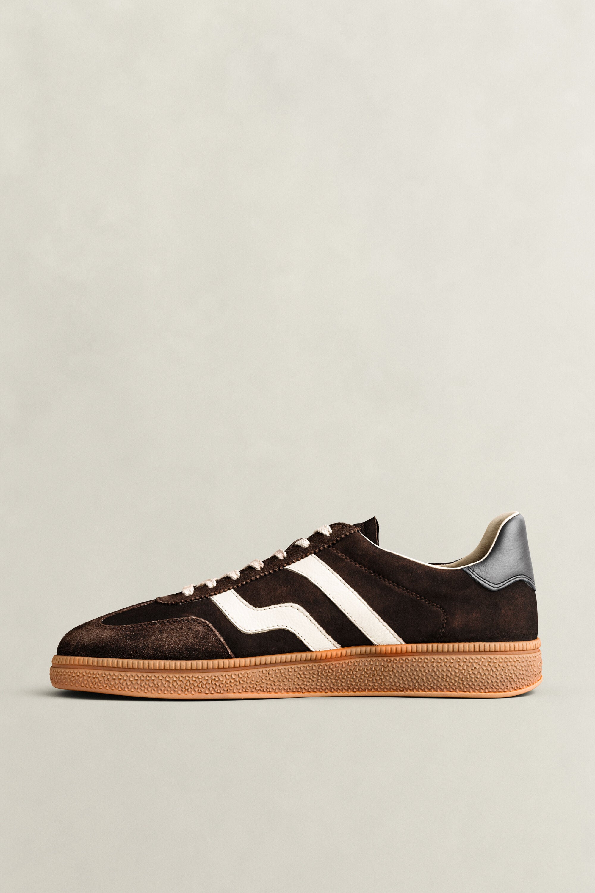 Cuzmo suède sneakers