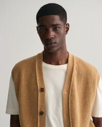 Zachte wollen spencer met knopen