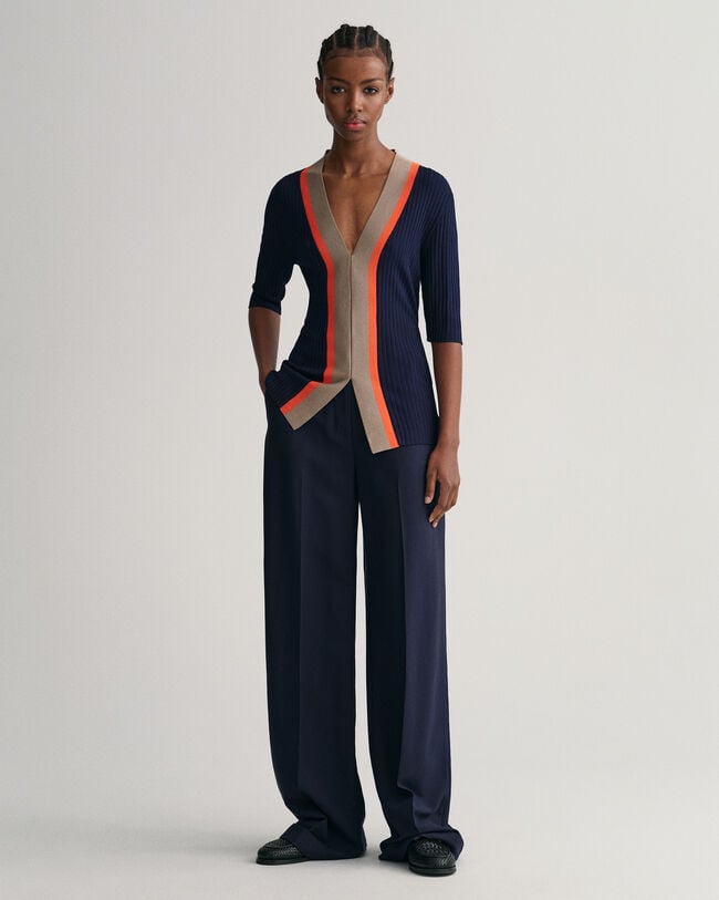 Haut col V c&ocirc;tel&eacute;