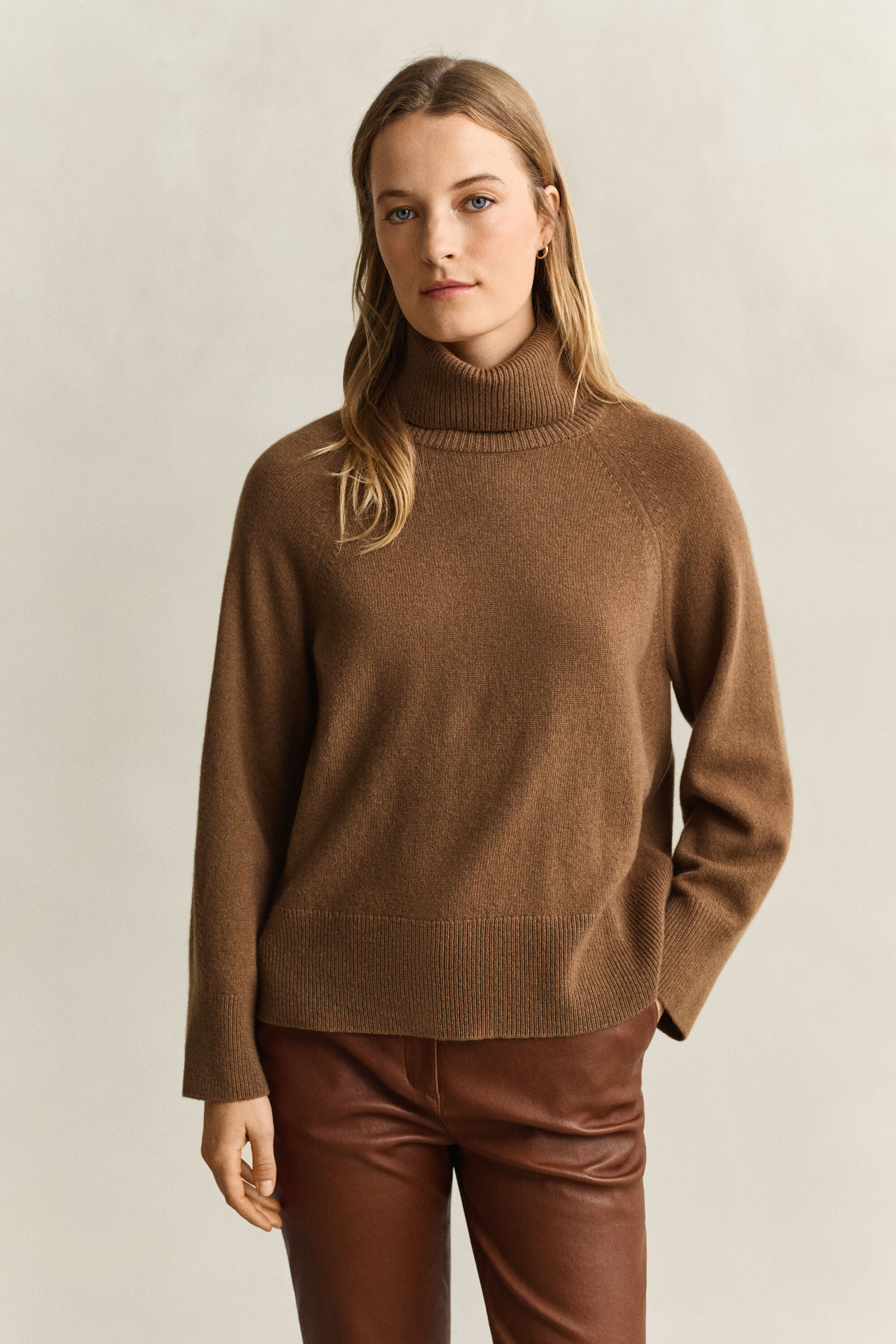 Pull col roulé en laine et cachemire