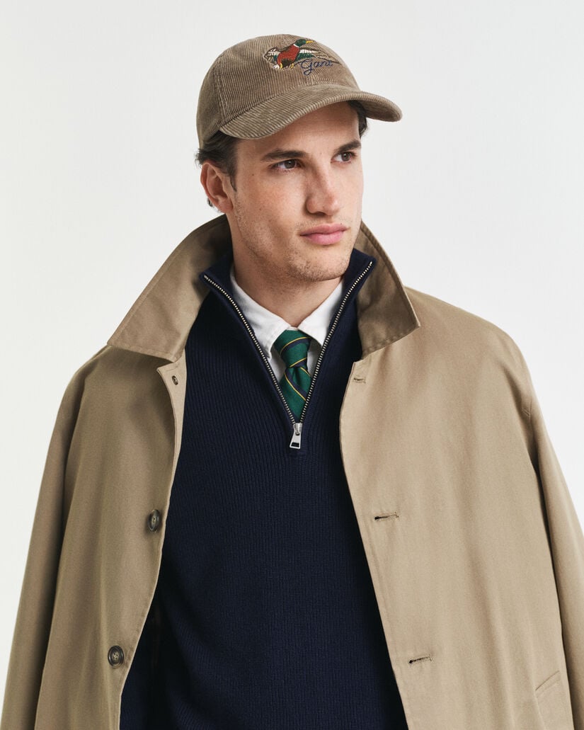 Pet van gewassen corduroy met borduursel