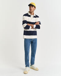 Jean slim fit à délavage épuré