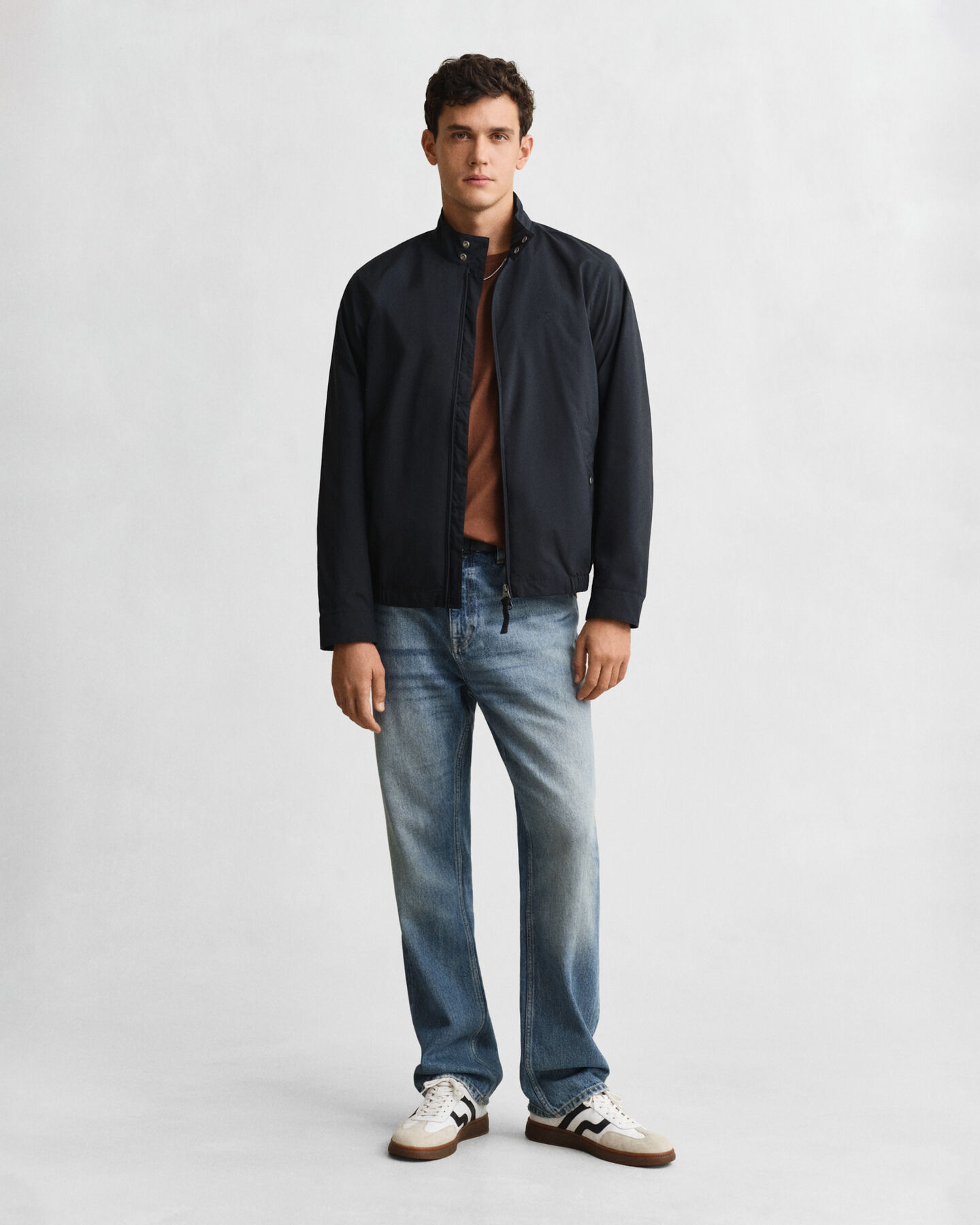 T-shirt coupe regular Shield