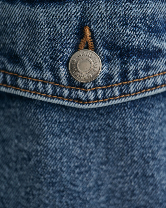 Surchemise en denim teinte en pi&egrave;ce