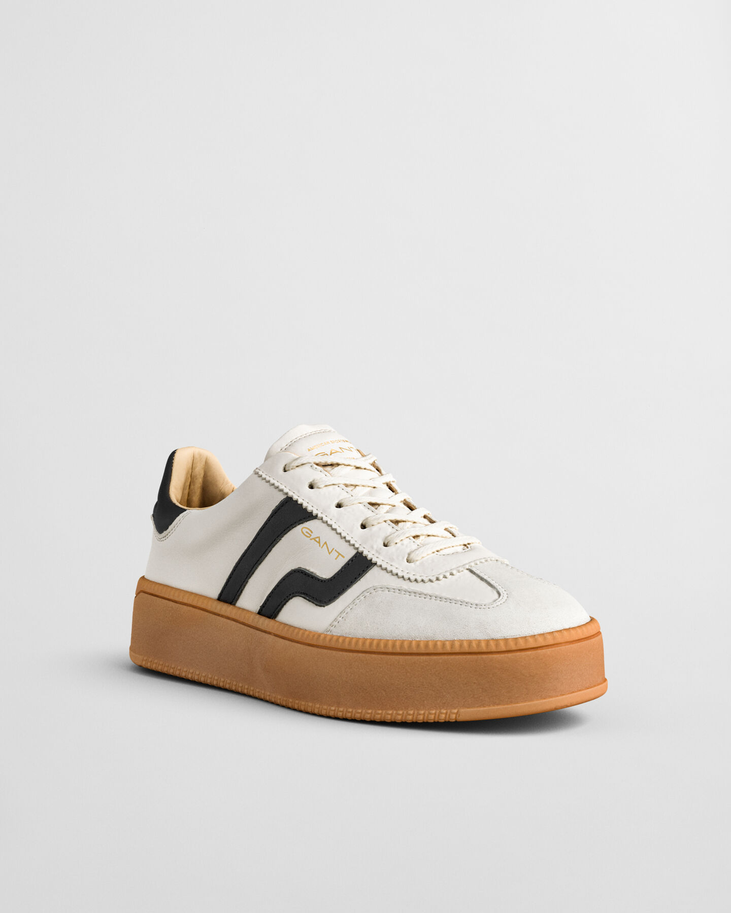 Baskets en daim et cuir Cuzmani