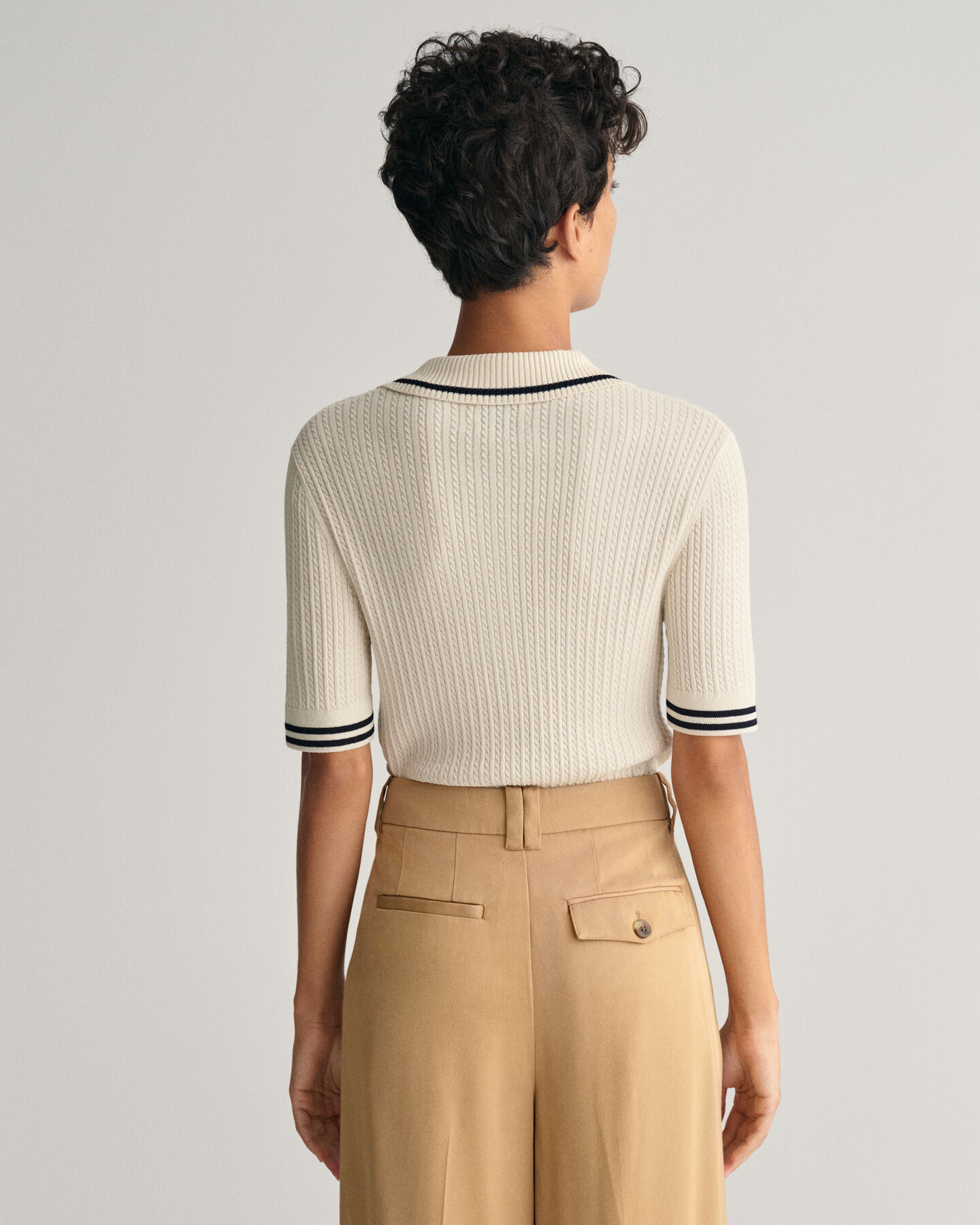 Gebreide polotrui met kleine kabels