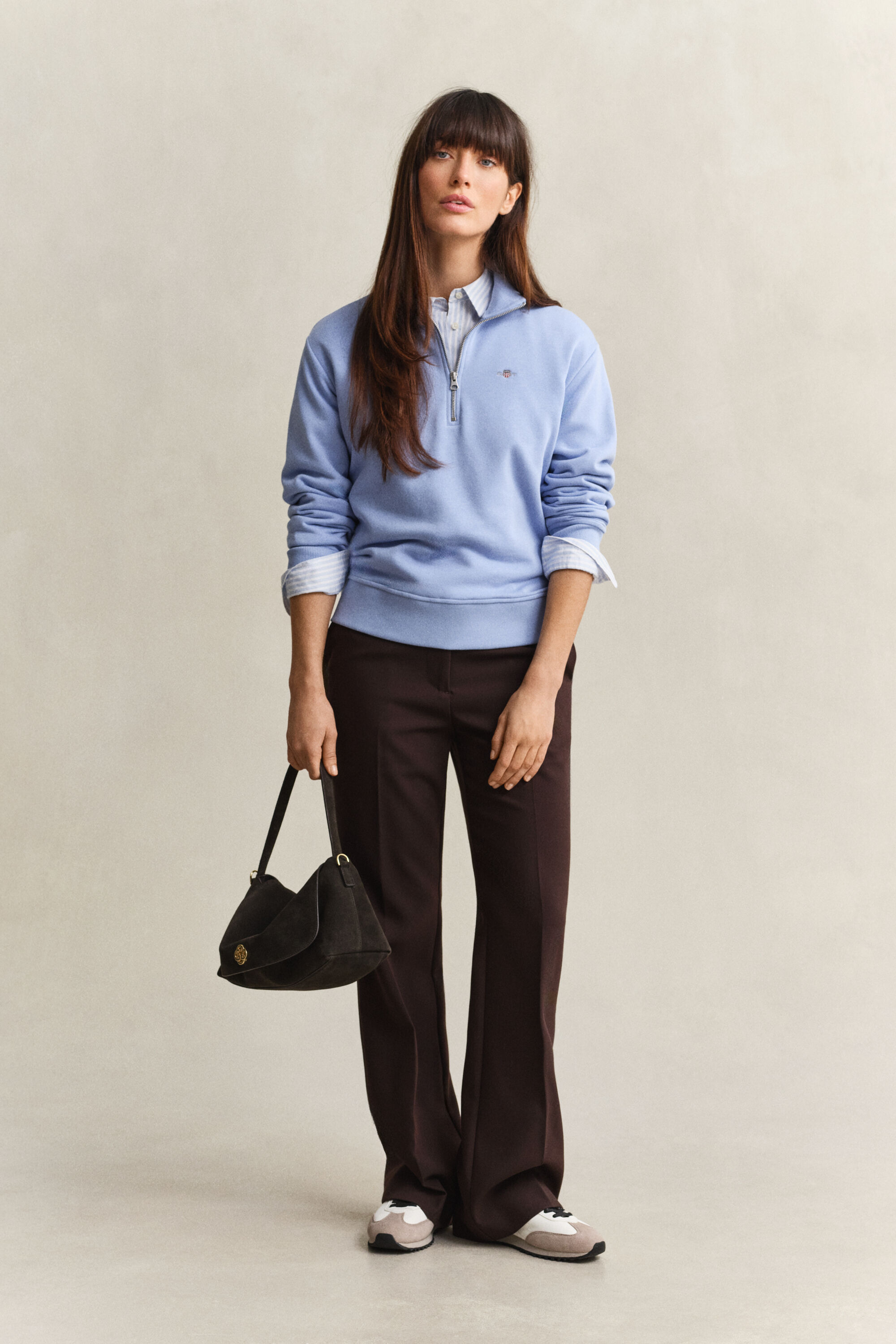 Sweat-shirt à demi-zip avec écusson