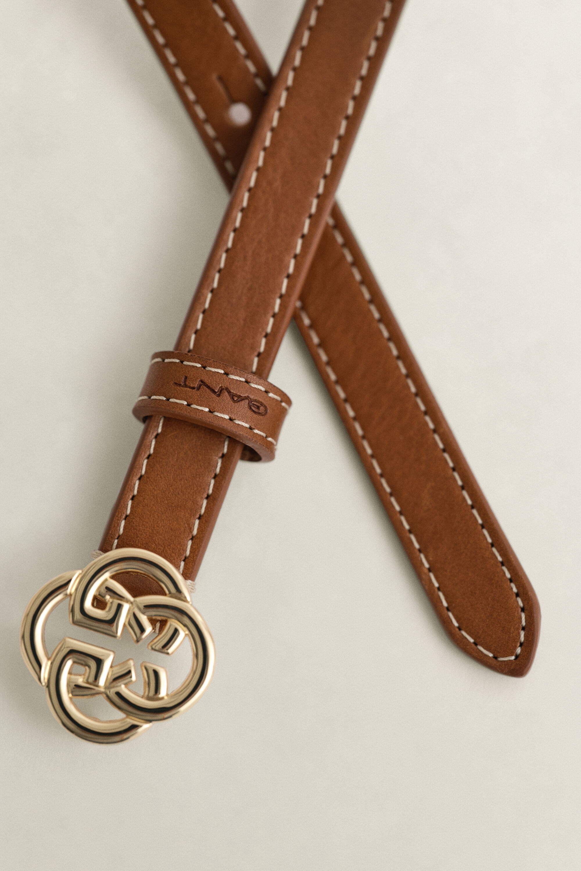 Leren riem met monogramgesp