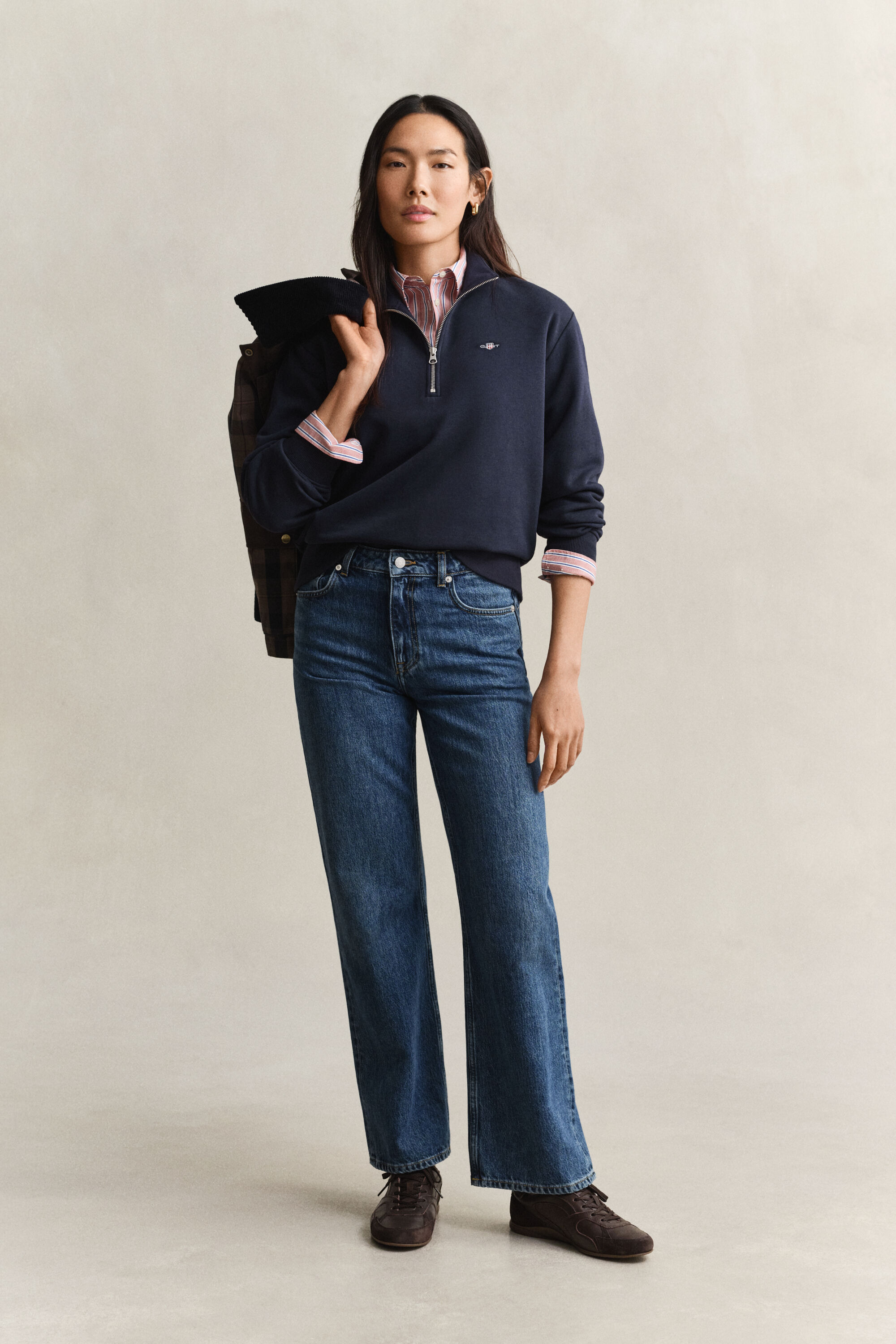 Sweat-shirt à demi-zip avec écusson