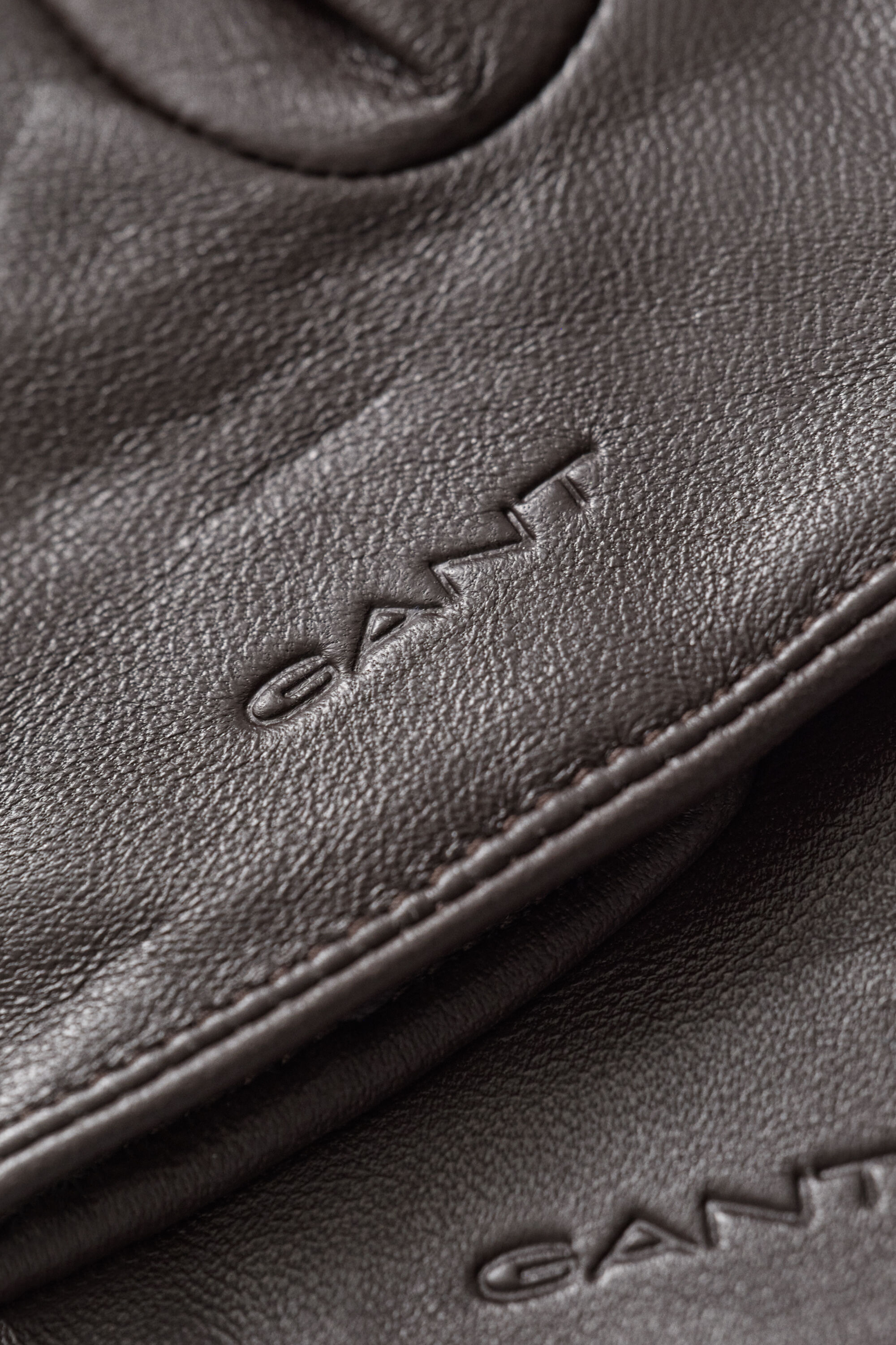 Gants en cuir et daim