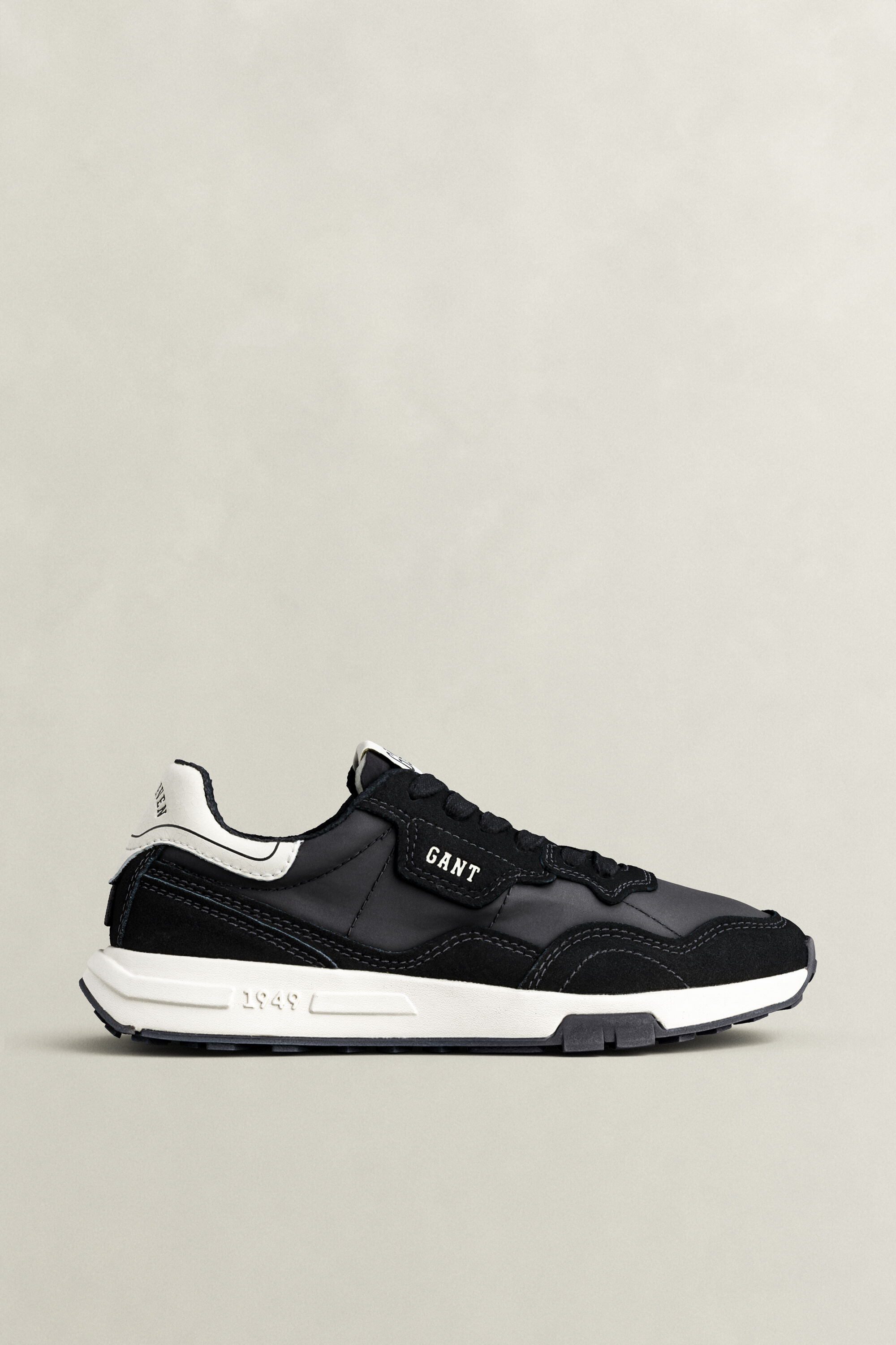 Youtron sneakers
