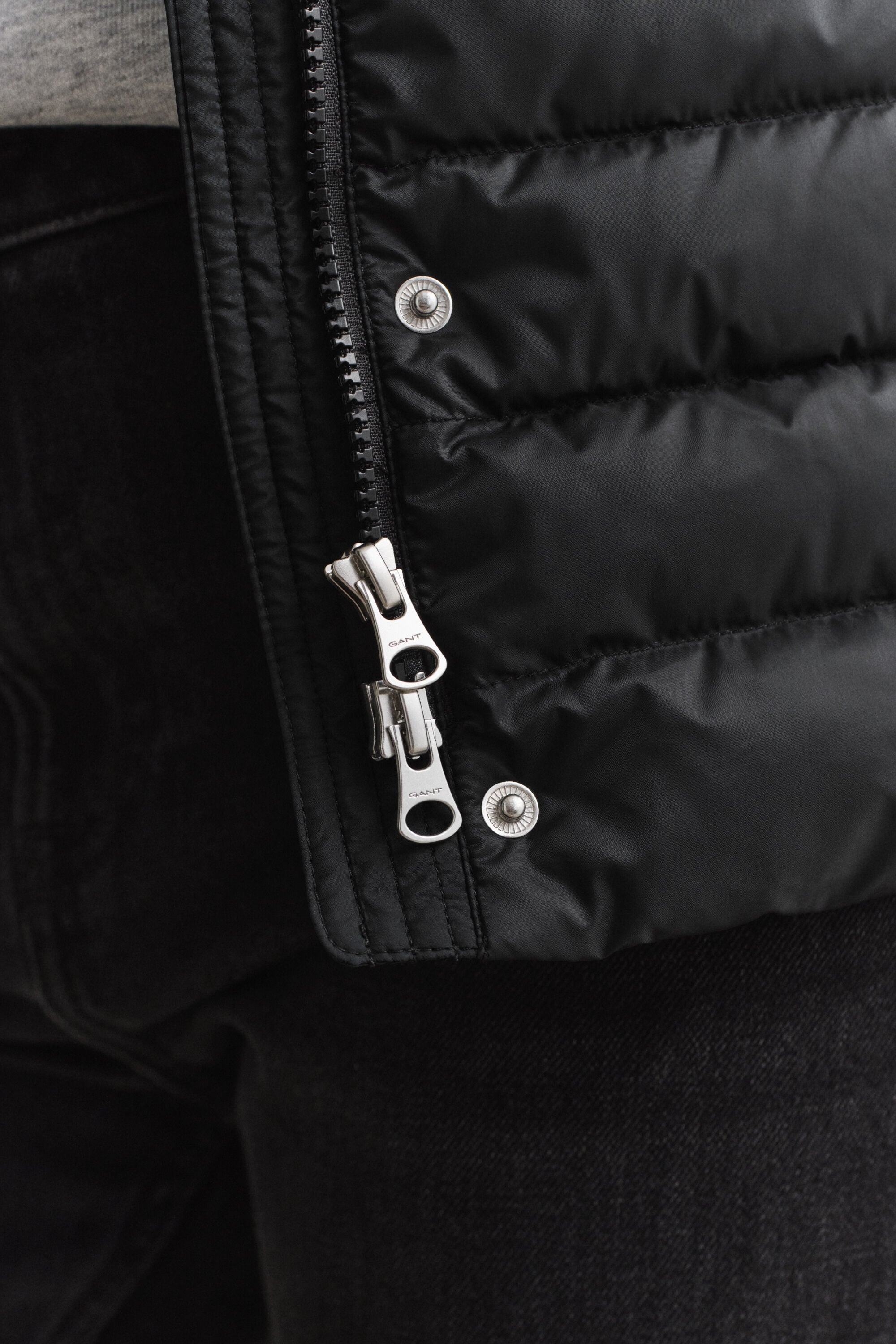 Lichte donsbodywarmer