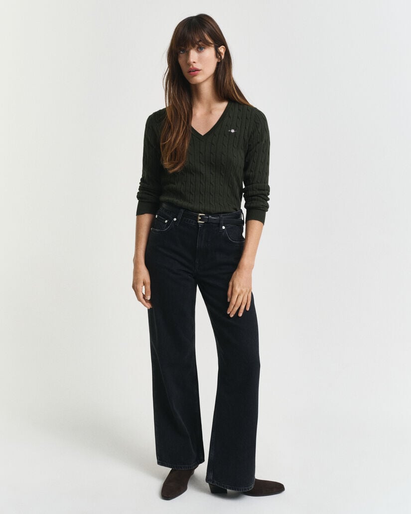 Pull col V en maille de coton stretch à torsades