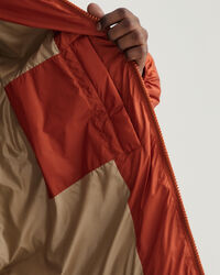 Glanzend gewatteerd jack