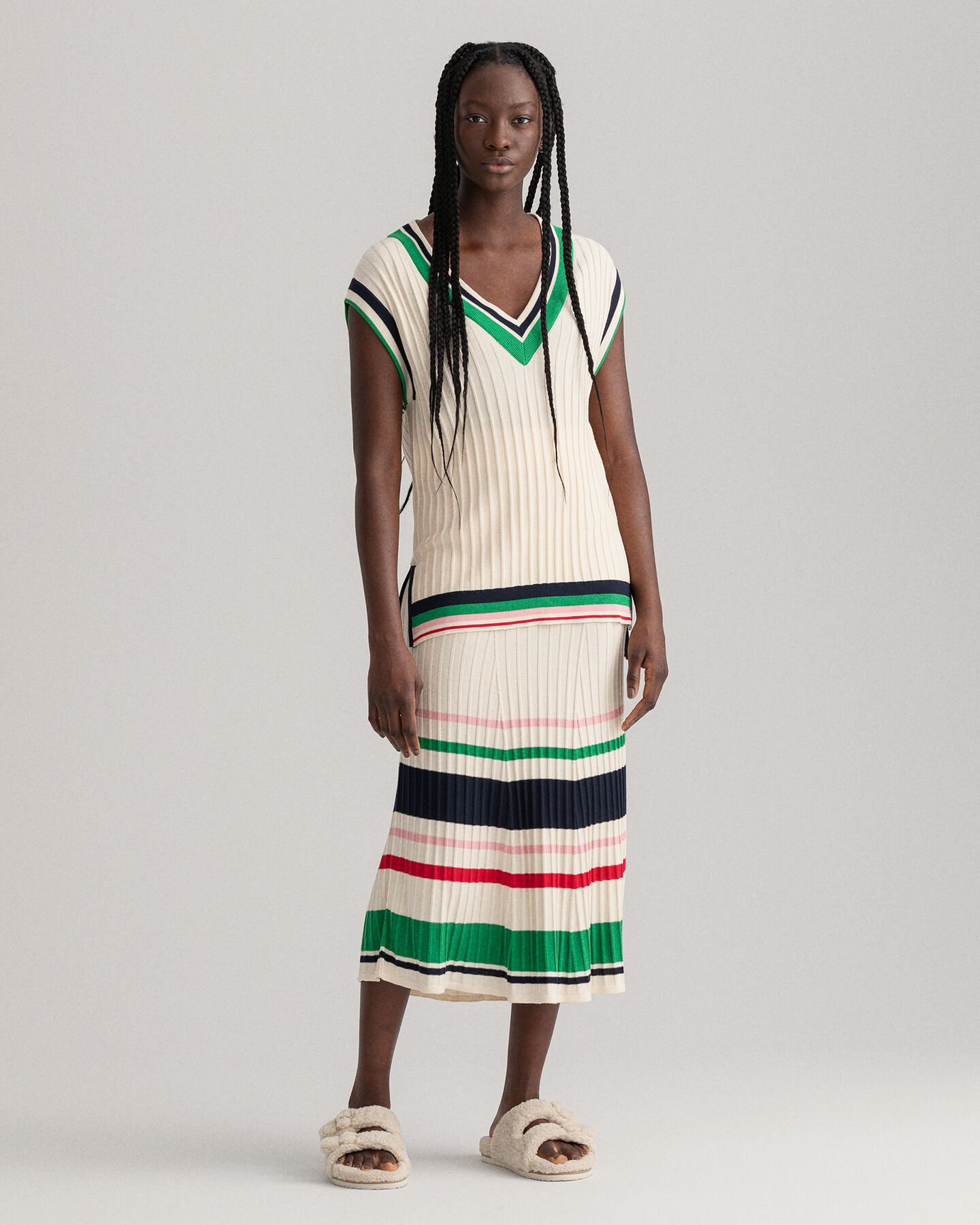 Pull sans manches en maille c&ocirc;tel&eacute;e &agrave; rayures