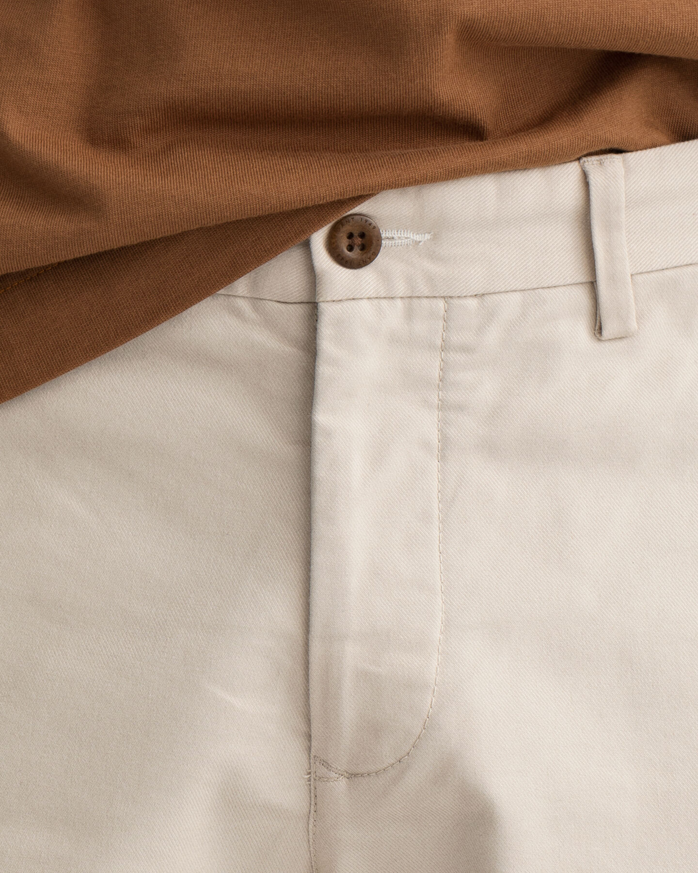 Short slim fit Tech Prep&trade; Hallden