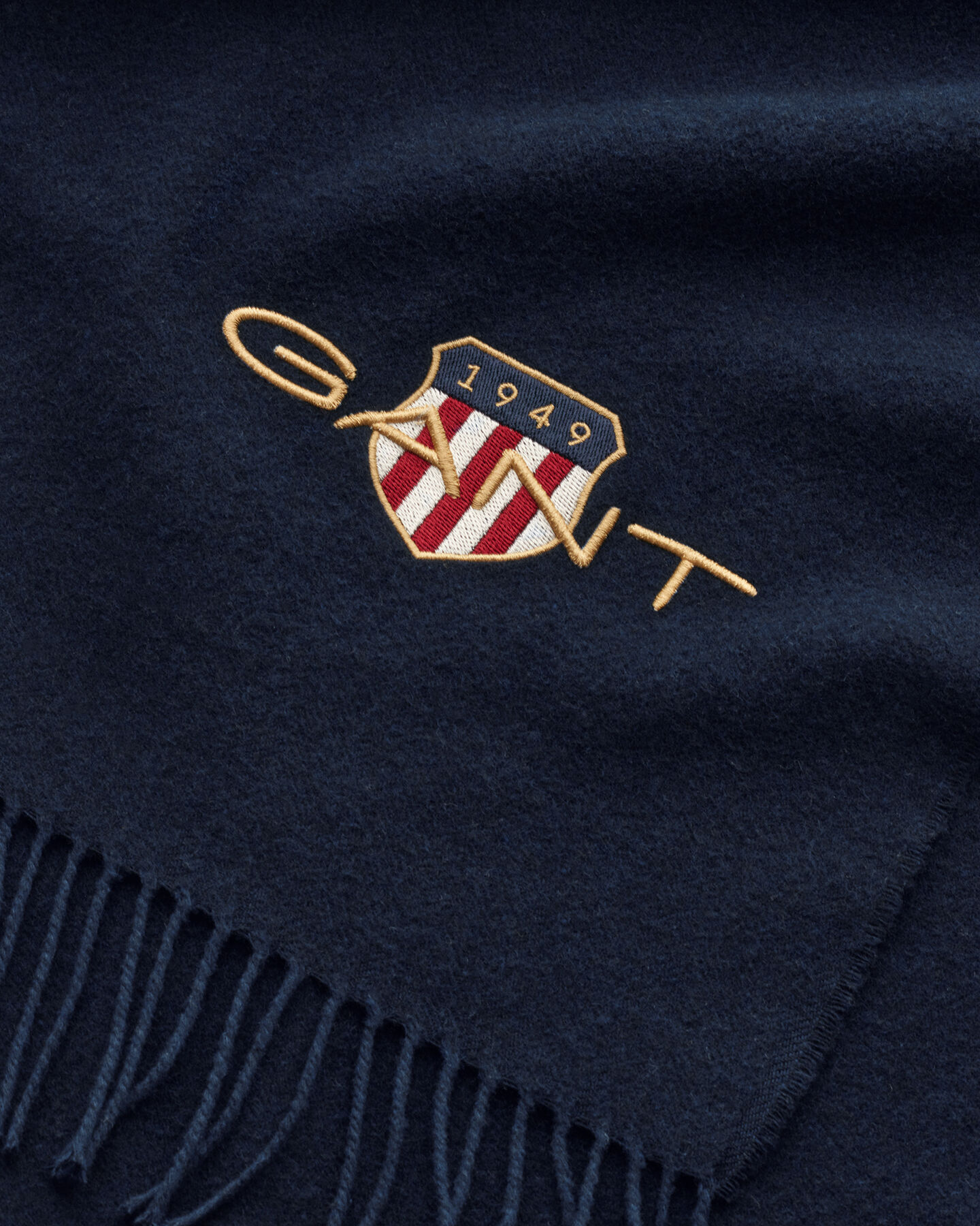 Archive Shield Throw