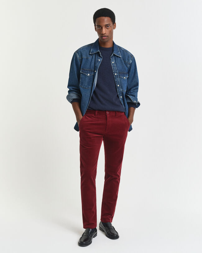 Pantalon chino slim fit en velours côtelé