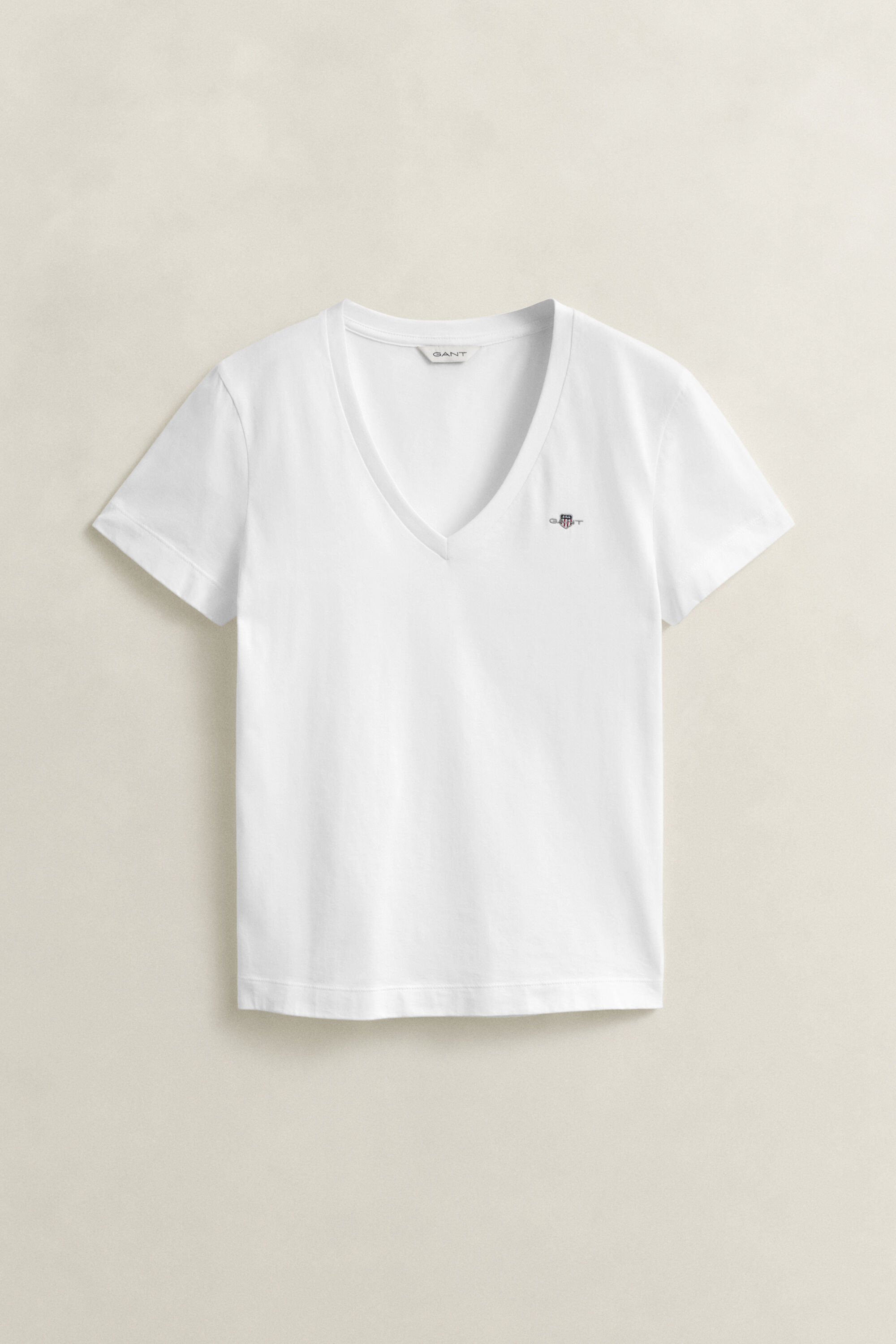 Shield T-shirt met V-hals